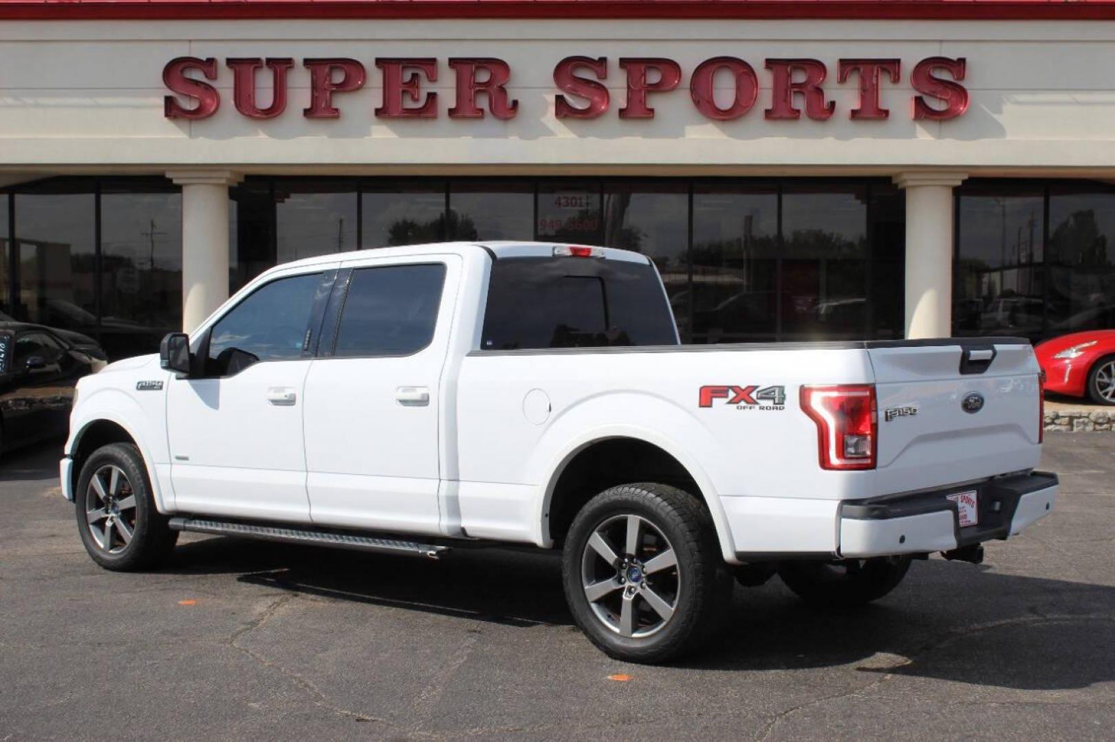 2016 White Ford F-150 XL SuperCrew 6.5-ft. Bed 4WD (1FTFW1EG1GK) with an 3.5 V6 engine, 6A transmission, located at 4301 NW 39th , Oklahoma City, OK, 73112, (405) 949-5600, 35.512135, -97.598671 - NO DRIVERS LICENCE -NO FULL COVERAGE INSURANCE - NO CREDIT CHECK. COME ON OVER TO SUPERSPORTS, TAKE A LOOK AND TEST DRIVE. PLEASE GIVE US A CALL AT (405) 949-5600. NO LICENCIA DE CONDUCIR - NO SEGURO DE COBERTURA TOTAL - NO VERIFICACION DE CREDITO. VISITENOS EN SUPERSPORTS, MIRE NUESTRO - Photo#4