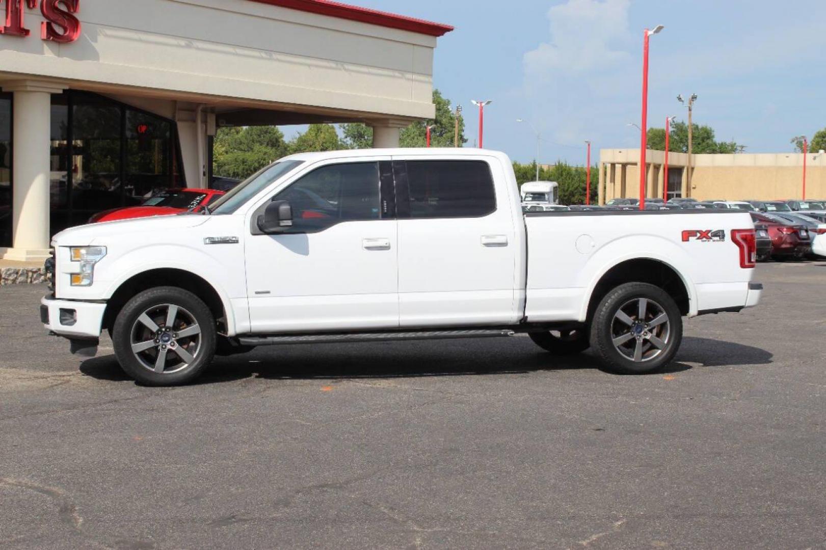 2016 White Ford F-150 XL SuperCrew 6.5-ft. Bed 4WD (1FTFW1EG1GK) with an 3.5 V6 engine, 6A transmission, located at 4301 NW 39th , Oklahoma City, OK, 73112, (405) 949-5600, 35.512135, -97.598671 - NO DRIVERS LICENCE -NO FULL COVERAGE INSURANCE - NO CREDIT CHECK. COME ON OVER TO SUPERSPORTS, TAKE A LOOK AND TEST DRIVE. PLEASE GIVE US A CALL AT (405) 949-5600. NO LICENCIA DE CONDUCIR - NO SEGURO DE COBERTURA TOTAL - NO VERIFICACION DE CREDITO. VISITENOS EN SUPERSPORTS, MIRE NUESTRO - Photo#5