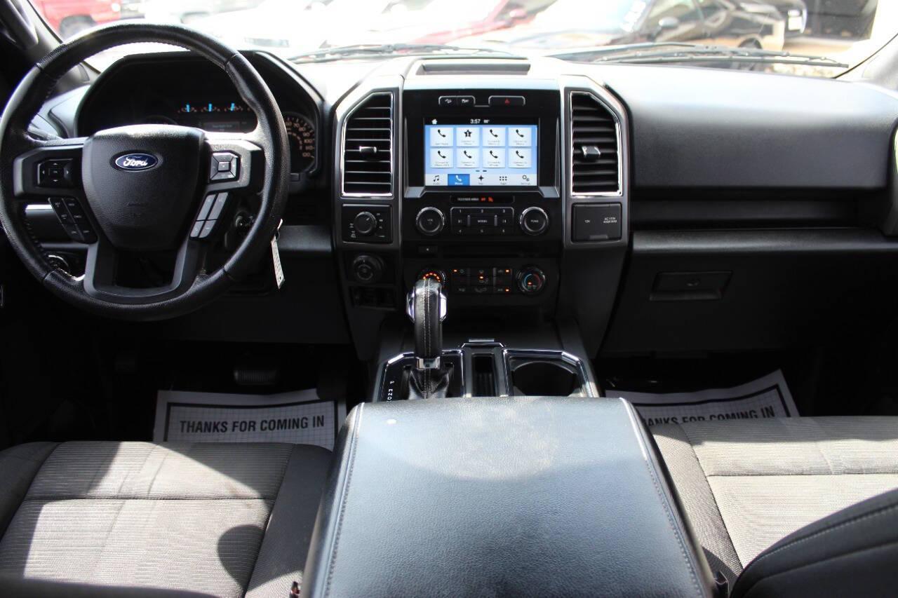 2016 White Ford F-150 XL SuperCrew 6.5-ft. Bed 4WD (1FTFW1EG1GK) with an 3.5L V6 Twin Turbocharger 3.5L V6 engine, Automatic 6-Speed transmission, located at 4301 NW 39th , Oklahoma City, OK, 73112, (405) 949-5600, 35.512135, -97.598671 - NO DRIVERS LICENCE -NO FULL COVERAGE INSURANCE - NO CREDIT CHECK. COME ON OVER TO SUPERSPORTS, TAKE A LOOK AND TEST DRIVE. PLEASE GIVE US A CALL AT (405) 949-5600. NO LICENCIA DE CONDUCIR - NO SEGURO DE COBERTURA TOTAL - NO VERIFICACION DE CREDITO. VISITENOS EN SUPERSPORTS, MIRE NUESTRO - Photo#18