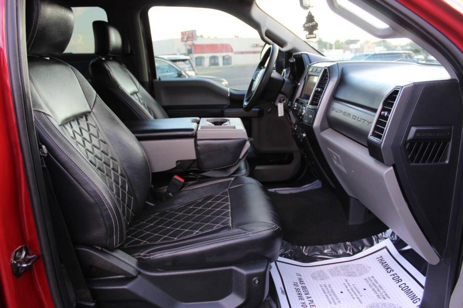 2020 Red Ford F-250 SD XL Crew Cab 4WD (1FT7W2BNXLE) with an 7.3L V8 OHV 16V engine, 6A transmission, located at 4301 NW 39th , Oklahoma City, OK, 73112, (405) 949-5600, 35.512135, -97.598671 - NO DRIVERS LICENCE -NO FULL COVERAGE INSURANCE - NO CREDIT CHECK. COME ON OVER TO SUPERSPORTS, TAKE A LOOK AND TEST DRIVE. PLEASE GIVE US A CALL AT (405) 949-5600. NO LICENCIA DE CONDUCIR - NO SEGURO DE COBERTURA TOTAL - NO VERIFICACION DE CREDITO. VISITENOS EN SUPERSPORTS, MIRE NUESTRO - Photo#8