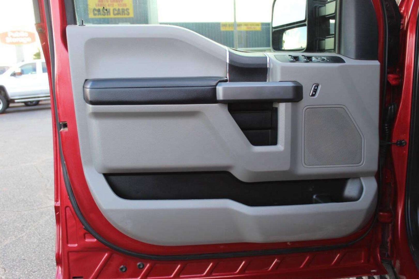 2020 Red Ford F-250 SD XL Crew Cab 4WD (1FT7W2BNXLE) with an 7.3L V8 OHV 16V engine, 6A transmission, located at 4301 NW 39th , Oklahoma City, OK, 73112, (405) 949-5600, 35.512135, -97.598671 - NO DRIVERS LICENCE -NO FULL COVERAGE INSURANCE - NO CREDIT CHECK. COME ON OVER TO SUPERSPORTS, TAKE A LOOK AND TEST DRIVE. PLEASE GIVE US A CALL AT (405) 949-5600. NO LICENCIA DE CONDUCIR - NO SEGURO DE COBERTURA TOTAL - NO VERIFICACION DE CREDITO. VISITENOS EN SUPERSPORTS, MIRE NUESTRO - Photo#17