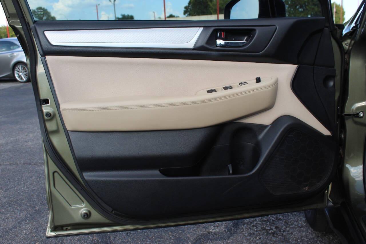 2019 Green Subaru Outback 2.5i Premium (4S4BSAHC8K3) with an 2.5L H4 DOHC 16V engine, CVT transmission, located at 4301 NW 39th , Oklahoma City, OK, 73112, (405) 949-5600, 35.512135, -97.598671 - NO DRIVERS LICENCE -NO FULL COVERAGE INSURANCE - NO CREDIT CHECK. COME ON OVER TO SUPERSPORTS, TAKE A LOOK AND TEST DRIVE. PLEASE GIVE US A CALL AT (405) 949-5600. NO LICENCIA DE CONDUCIR - NO SEGURO DE COBERTURA TOTAL - NO VERIFICACION DE CREDITO. VISITENOS EN SUPERSPORTS, MIRE NUESTRO - Photo#16