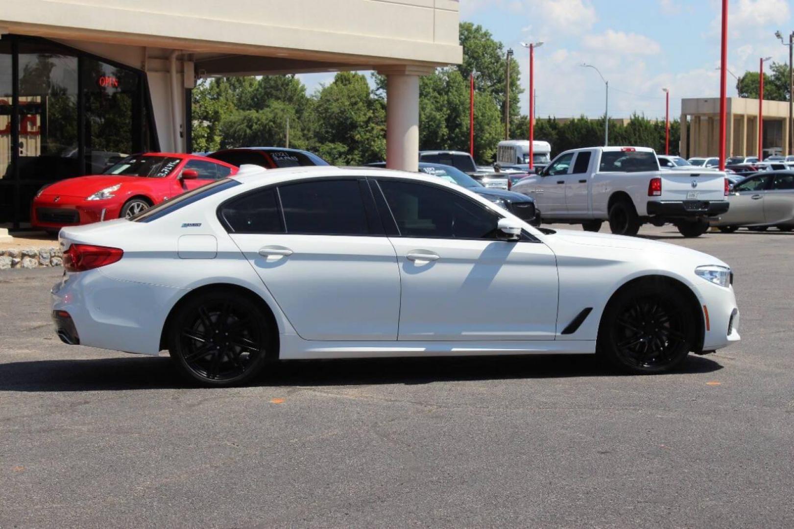 2019 White BMW 5-Series 530e iPerformance (WBAJA9C58KB) with an 2.0L L4 DOHC 16V TURBO HYBRID engine, 8A transmission, located at 4301 NW 39th , Oklahoma City, OK, 73112, (405) 949-5600, 35.512135, -97.598671 - NO DRIVERS LICENCE -NO FULL COVERAGE INSURANCE - NO CREDIT CHECK. COME ON OVER TO SUPERSPORTS, TAKE A LOOK AND TEST DRIVE. PLEASE GIVE US A CALL AT (405) 949-5600. NO LICENCIA DE CONDUCIR - NO SEGURO DE COBERTURA TOTAL - NO VERIFICACION DE CREDITO. VISITENOS EN SUPERSPORTS, MIRE NUESTRO - Photo#1
