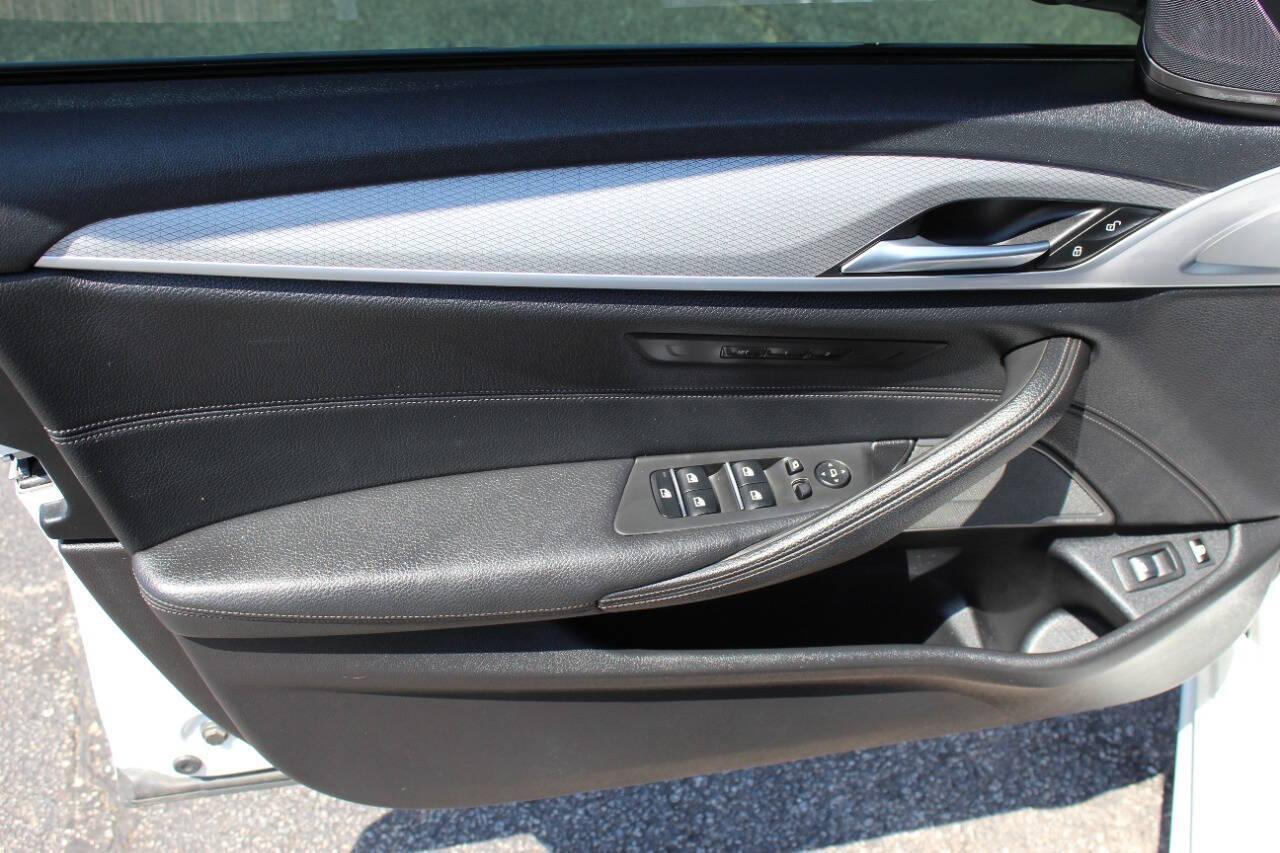 2019 White BMW 5 Series 530e iPerformance (WBAJA9C58KB) with an 2.0L I4 Turbocharger 2.0L I4 engine, Automatic 8-Speed transmission, located at 4301 NW 39th , Oklahoma City, OK, 73112, (405) 949-5600, 35.512135, -97.598671 - NO DRIVERS LICENCE -NO FULL COVERAGE INSURANCE - NO CREDIT CHECK. COME ON OVER TO SUPERSPORTS, TAKE A LOOK AND TEST DRIVE. PLEASE GIVE US A CALL AT (405) 949-5600. NO LICENCIA DE CONDUCIR - NO SEGURO DE COBERTURA TOTAL - NO VERIFICACION DE CREDITO. VISITENOS EN SUPERSPORTS, MIRE NUESTRO - Photo#15