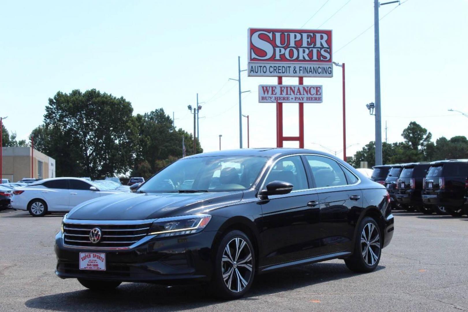 2021 Black Volkswagen Passat SE (1VWSA7A35MC) with an 2.0L L4 DOHC 16V engine, 6A transmission, located at 4301 NW 39th , Oklahoma City, OK, 73112, (405) 949-5600, 35.512135, -97.598671 - Photo#6