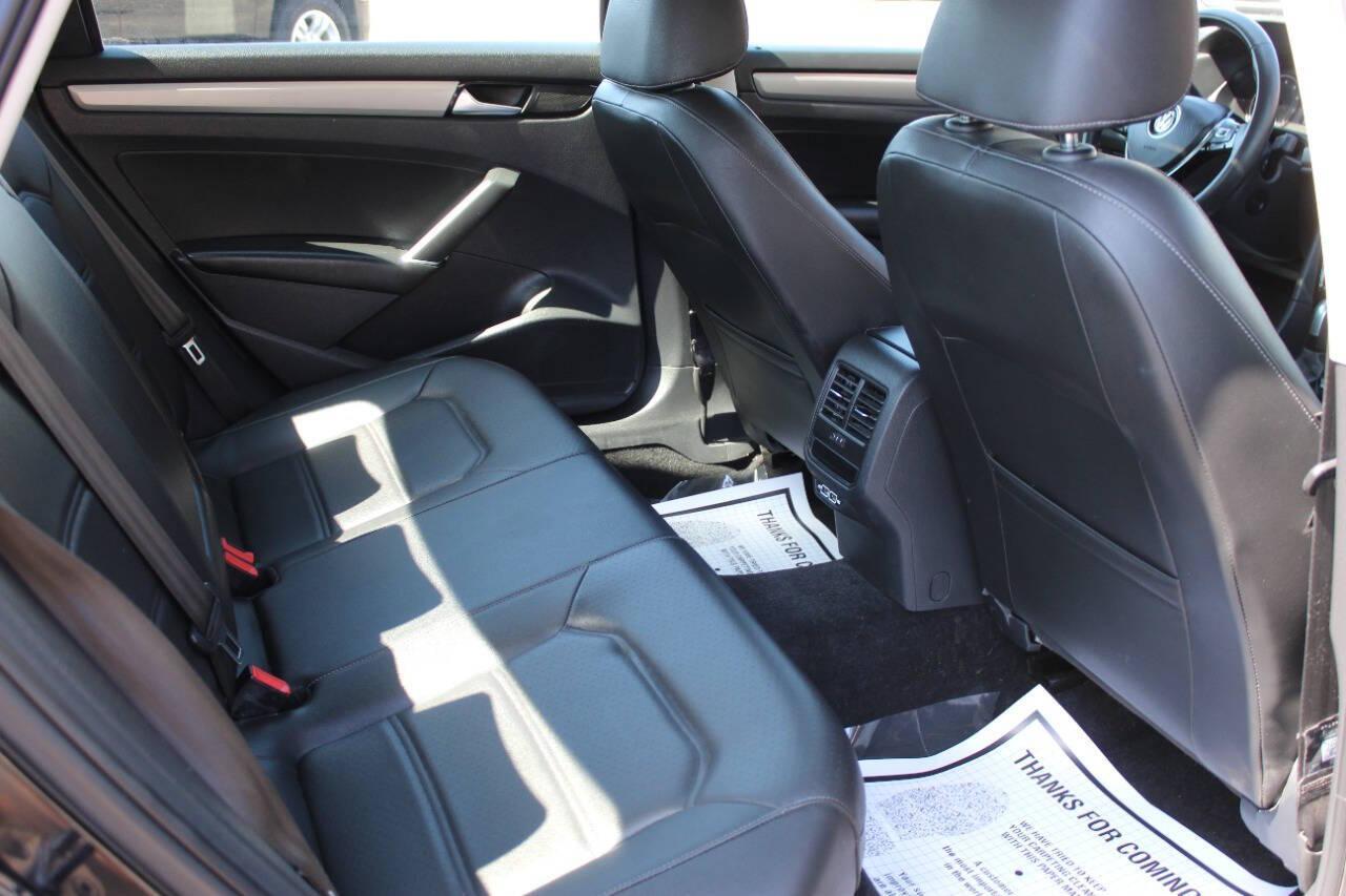 2021 Black Volkswagen Passat SE (1VWSA7A35MC) with an 2.0L L4 DOHC 16V engine, 6A transmission, located at 4301 NW 39th , Oklahoma City, OK, 73112, (405) 949-5600, 35.512135, -97.598671 - NO DRIVERS LICENCE -NO FULL COVERAGE INSURANCE - NO CREDIT CHECK. COME ON OVER TO SUPERSPORTS, TAKE A LOOK AND TEST DRIVE. PLEASE GIVE US A CALL AT (405) 949-5600. NO LICENCIA DE CONDUCIR - NO SEGURO DE COBERTURA TOTAL - NO VERIFICACION DE CREDITO. VISITENOS EN SUPERSPORTS, MIRE NUESTRO - Photo#10