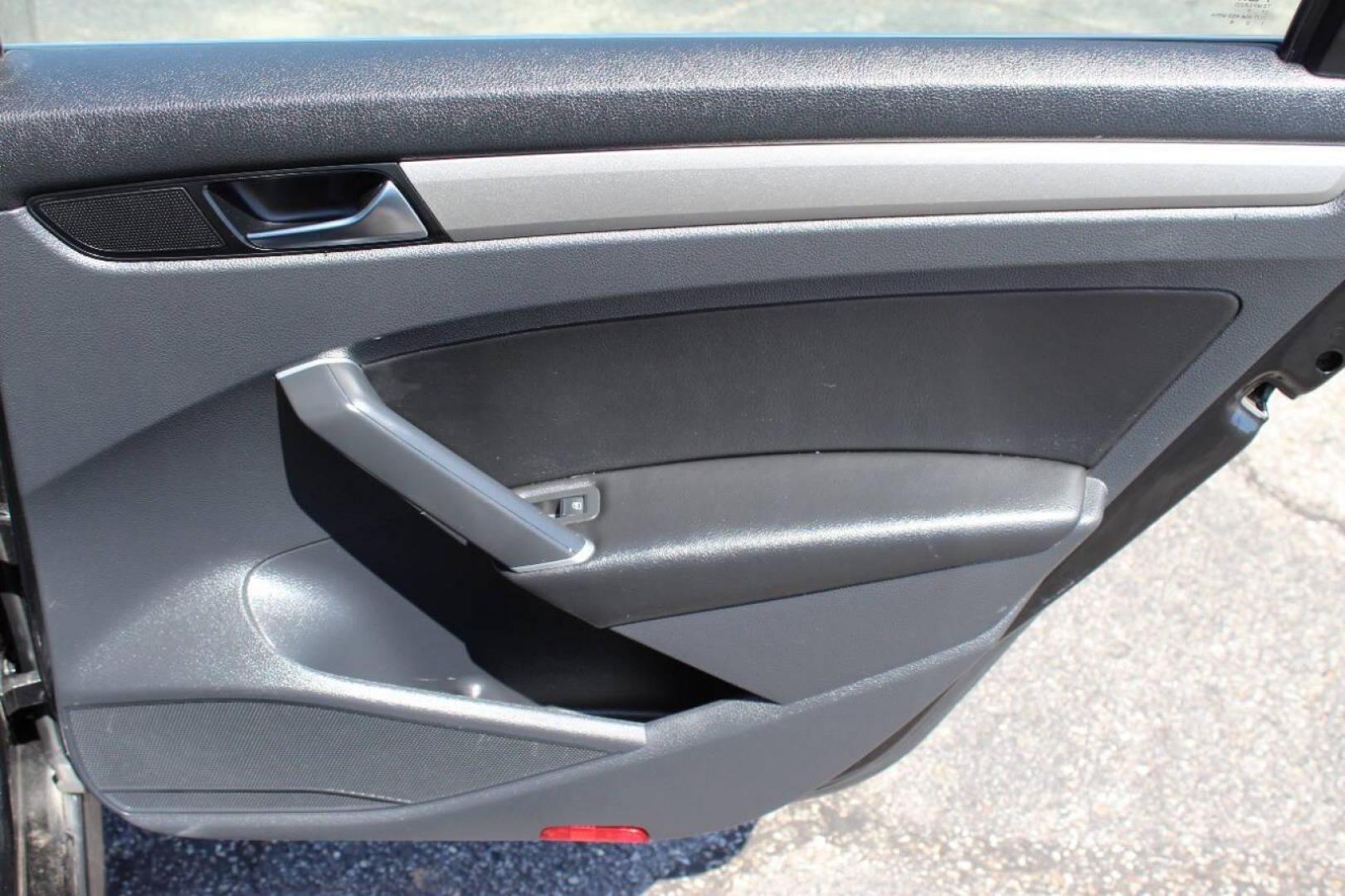 2021 Black Volkswagen Passat SE (1VWSA7A35MC) with an 2.0L L4 DOHC 16V engine, 6A transmission, located at 4301 NW 39th , Oklahoma City, OK, 73112, (405) 949-5600, 35.512135, -97.598671 - Photo#11