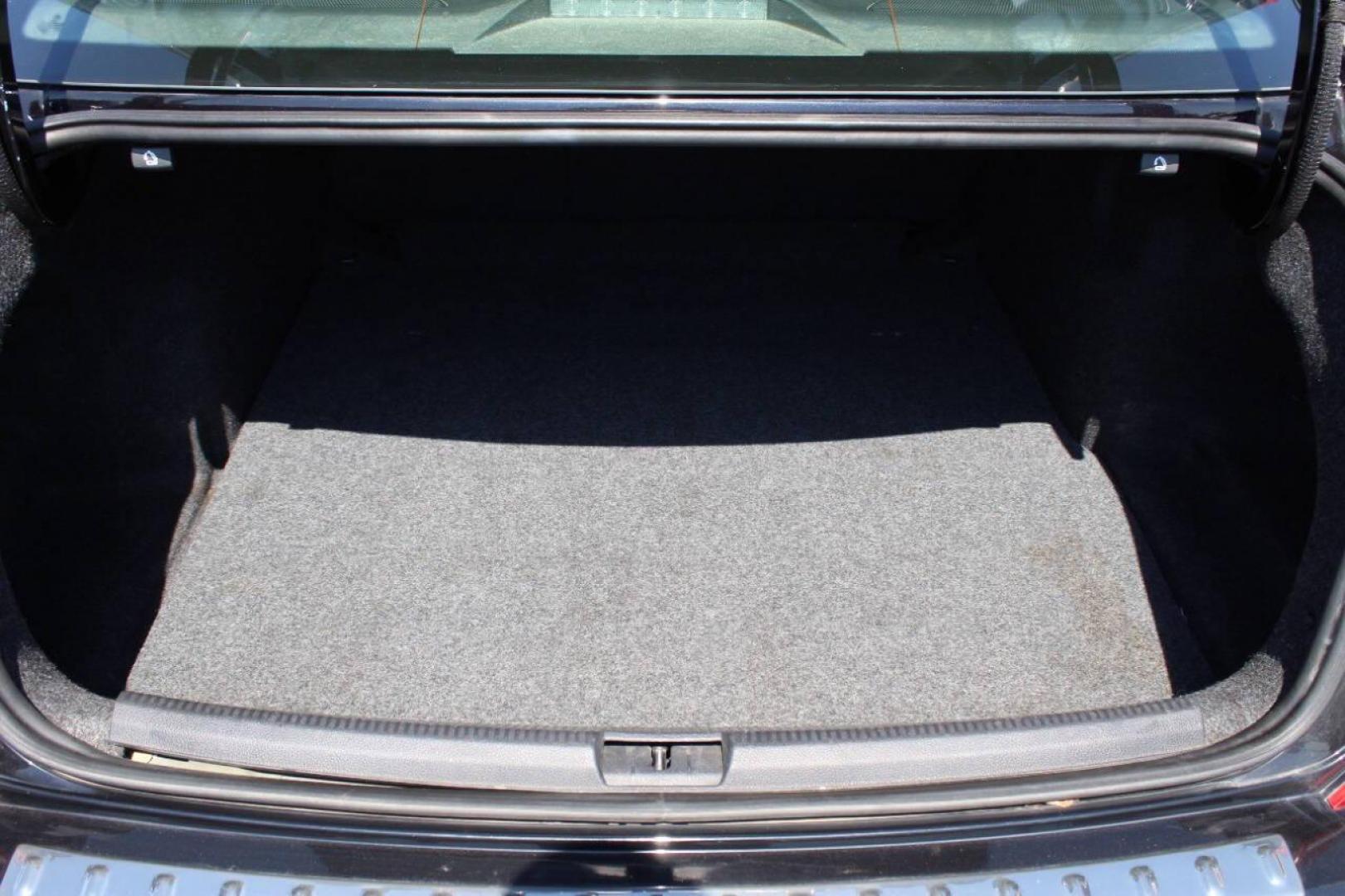 2021 Black Volkswagen Passat SE (1VWSA7A35MC) with an 2.0L L4 DOHC 16V engine, 6A transmission, located at 4301 NW 39th , Oklahoma City, OK, 73112, (405) 949-5600, 35.512135, -97.598671 - Photo#12