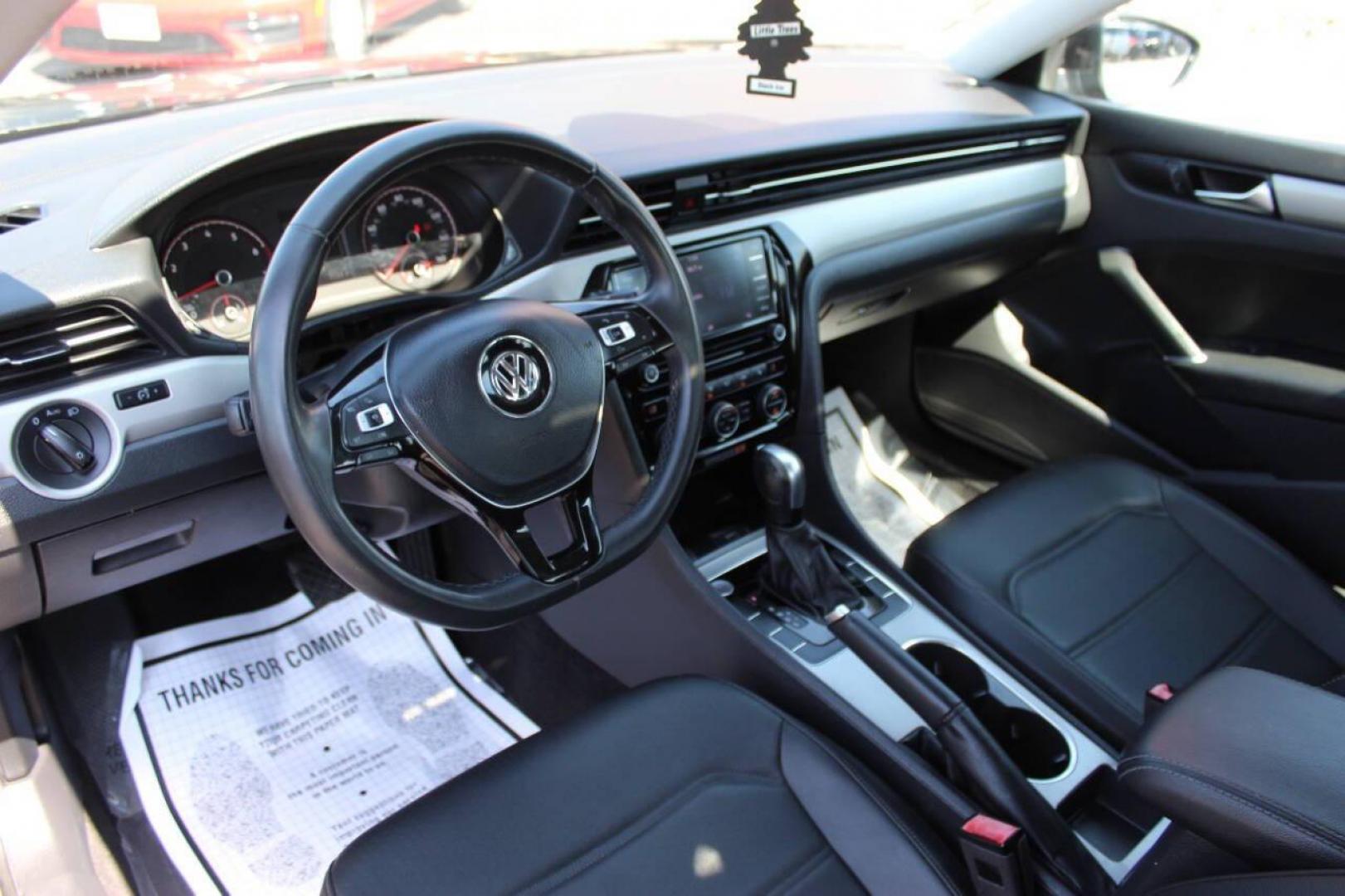 2021 Black Volkswagen Passat SE (1VWSA7A35MC) with an 2.0L L4 DOHC 16V engine, 6A transmission, located at 4301 NW 39th , Oklahoma City, OK, 73112, (405) 949-5600, 35.512135, -97.598671 - Photo#15