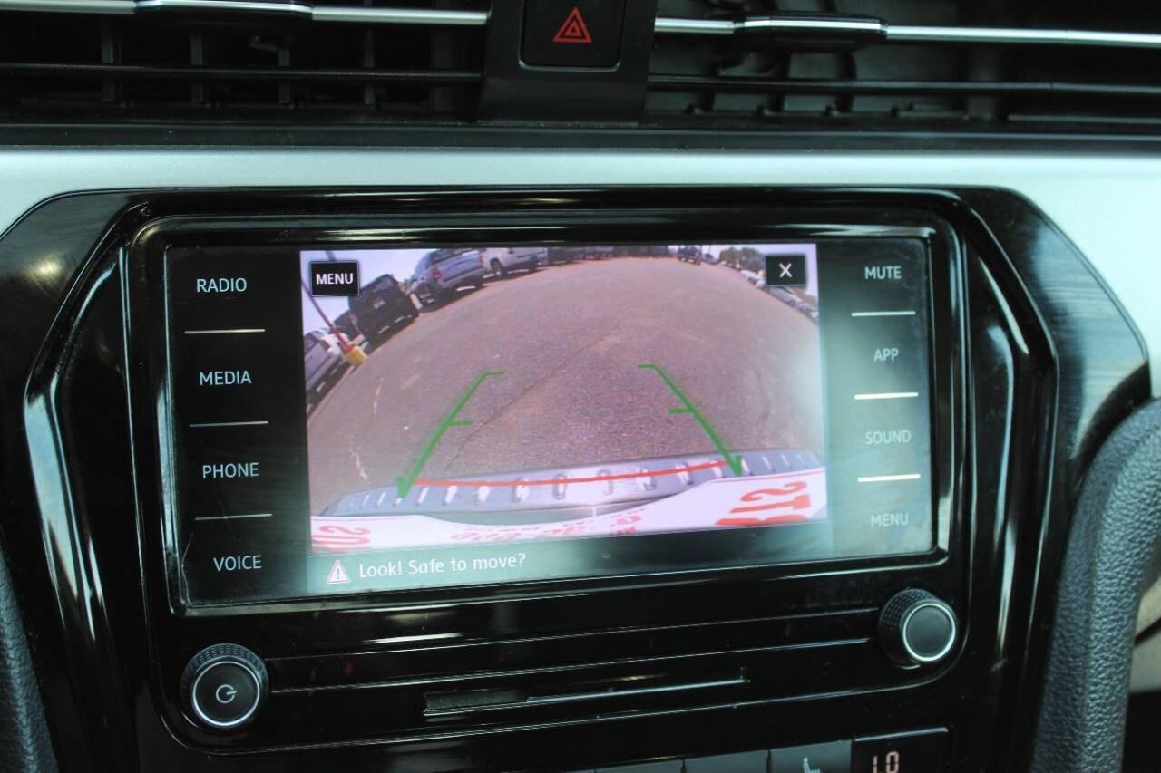 2021 Black Volkswagen Passat SE (1VWSA7A35MC) with an 2.0L I4 Turbocharger 2.0L I4 engine, Automatic 6-Speed transmission, located at 4301 NW 39th , Oklahoma City, OK, 73112, (405) 949-5600, 35.512135, -97.598671 - Hablamos espaol. SPEND SMART --- BUY FROM SUPER SPORTS. ASKING WHOLESALE CASH PRICE: $11,900 (CASH ONLY) PLUS $100 PROCESSING FEE. ALL PRICES, DOWN PAYMENTS, PAYMENTS, AND FINANCE TERMS ARE NEGOTIABLE AT THE TIME OF APPROVAL. WE WILL WORK WITH YOU TO FIT YOUR BUDGET. WE WILL EVEN LOW- Photo#21