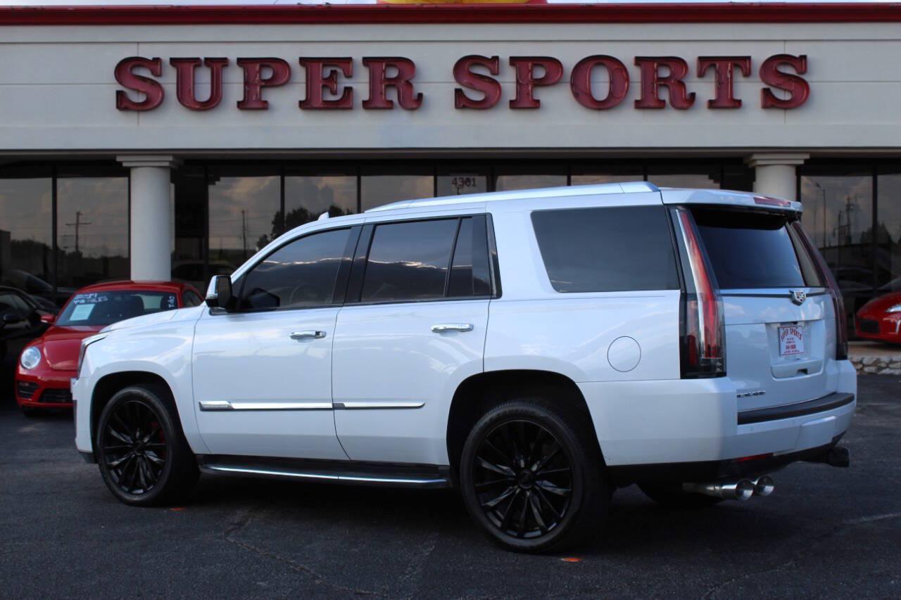 2016 White Cadillac Escalade Luxury 4WD (1GYS4BKJ9GR) with an 6.2L V8 6.2L V8 engine, Automatic 8-Speed transmission, located at 4301 NW 39th , Oklahoma City, OK, 73112, (405) 949-5600, 35.512135, -97.598671 - Hablamos espanol. SPEND SMART --- BUY FROM SUPER SPORTS. ALL PRICES, DOWN PAYMENTS, PAYMENTS, AND FINANCE TERMS ARE NEGOTIABLE AT THE TIME OF APPROVAL. WE WILL WORK WITH YOU TO FIT YOUR BUDGET. WE WILL EVEN LOWER AND ADJUST THE NUMBERS TO HELP MAKE THE VEHICLE MORE AFFORDABLE FOR YOU.- Photo#4