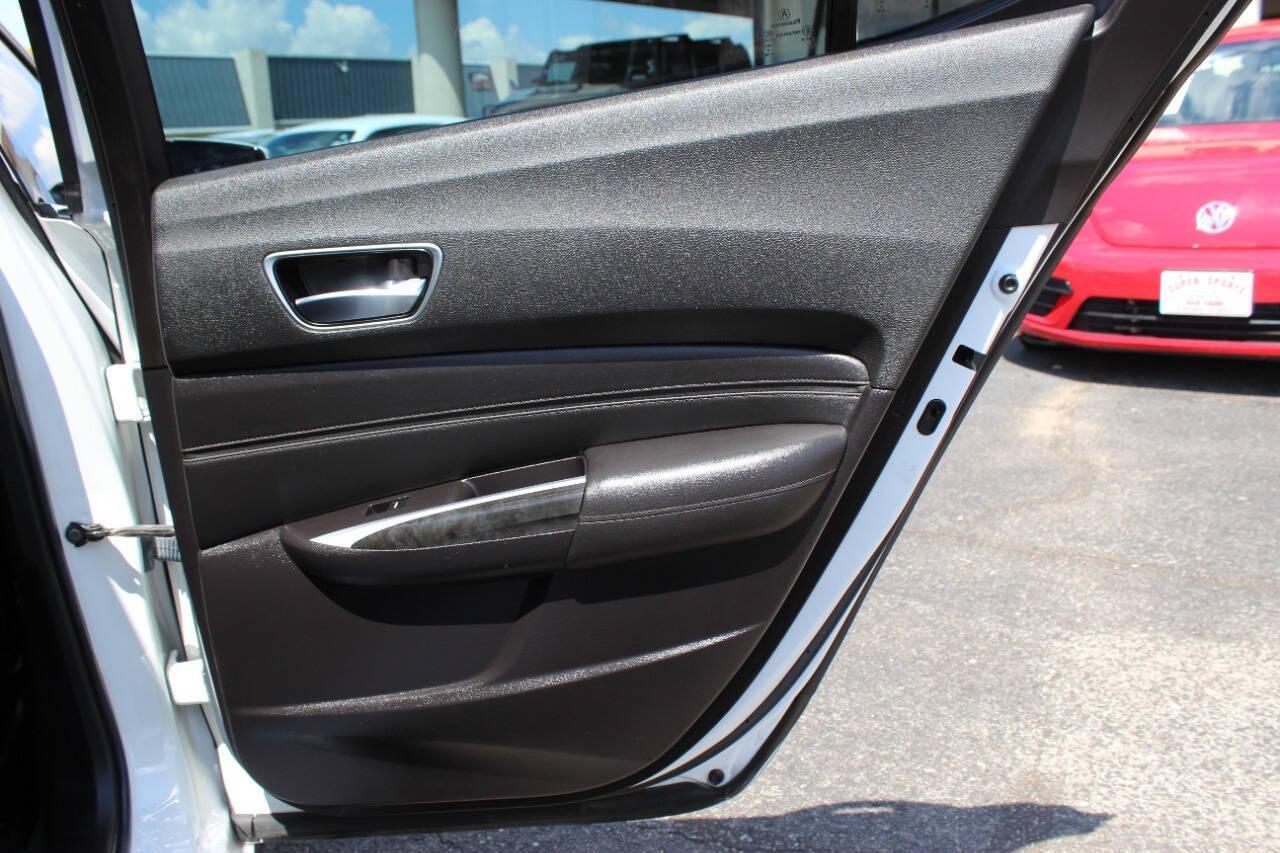 2020 White Acura TLX Base 2.4L (19UUB1F34LA) with an 2.4L L4 DOHC 16V engine, 8A transmission, located at 4301 NW 39th , Oklahoma City, OK, 73112, (405) 949-5600, 35.512135, -97.598671 - NO DRIVERS LICENCE -NO FULL COVERAGE INSURANCE - NO CREDIT CHECK. COME ON OVER TO SUPERSPORTS, TAKE A LOOK AND TEST DRIVE. PLEASE GIVE US A CALL AT (405) 949-5600. NO LICENCIA DE CONDUCIR - NO SEGURO DE COBERTURA TOTAL - NO VERIFICACION DE CREDITO. VISITENOS EN SUPERSPORTS, MIRE NUESTRO - Photo#11