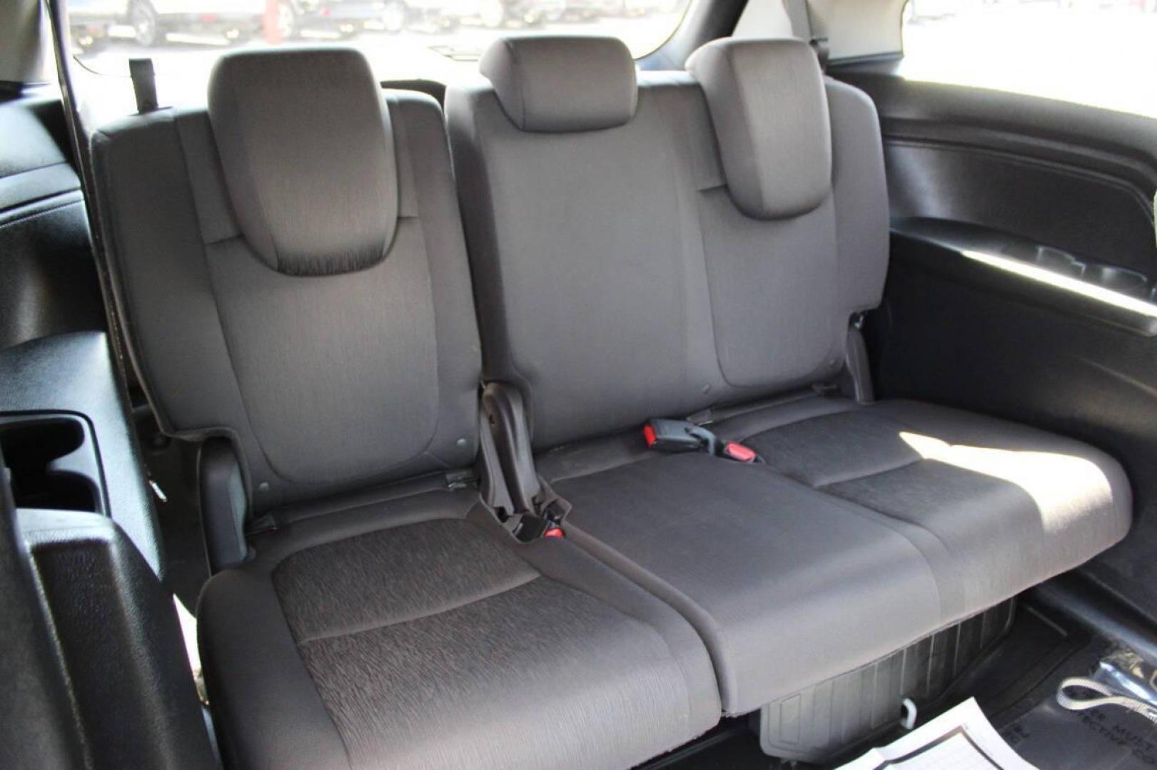 2020 Silver Honda Odyssey LX (5FNRL6H29LB) with an 3.5L V6 SOHC 24V engine, 9A transmission, located at 4301 NW 39th , Oklahoma City, OK, 73112, (405) 949-5600, 35.512135, -97.598671 - NO DRIVERS LICENCE -NO FULL COVERAGE INSURANCE - NO CREDIT CHECK. COME ON OVER TO SUPERSPORTS, TAKE A LOOK AND TEST DRIVE. PLEASE GIVE US A CALL AT (405) 949-5600. NO LICENCIA DE CONDUCIR - NO SEGURO DE COBERTURA TOTAL - NO VERIFICACION DE CREDITO. VISITENOS EN SUPERSPORTS, MIRE NUESTRO - Photo#11