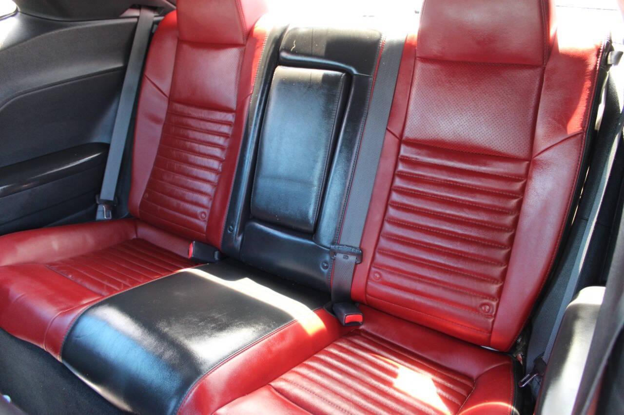 2014 White Dodge Challenger SXT (2C3CDYAG5EH) with an 3.6L V6 DOHC 24V engine, 5-Speed Automatic transmission, located at 4301 NW 39th , Oklahoma City, OK, 73112, (405) 949-5600, 35.512135, -97.598671 - NO DRIVERS LICENCE -NO FULL COVERAGE INSURANCE - NO CREDIT CHECK. COME ON OVER TO SUPERSPORTS, TAKE A LOOK AND TEST DRIVE. PLEASE GIVE US A CALL AT (405) 949-5600. NO LICENCIA DE CONDUCIR - NO SEGURO DE COBERTURA TOTAL - NO VERIFICACION DE CREDITO. VISITENOS EN SUPERSPORTS, MIRE NUESTRO - Photo#12