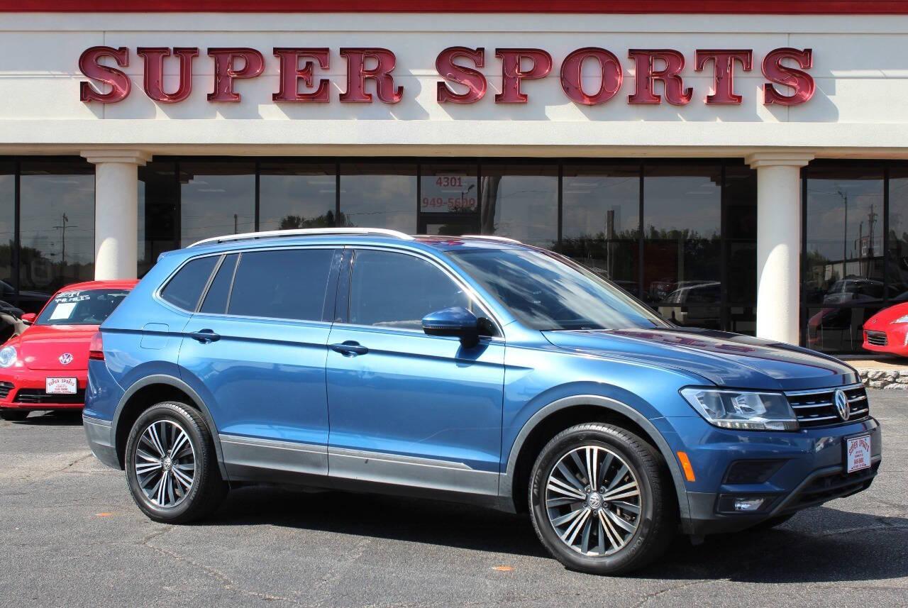 2019 Blue Volkswagen Tiguan SE (3VV3B7AX4KM) with an 2.0L L4 DOHC 16V TURBO engine, 8A transmission, located at 4301 NW 39th , Oklahoma City, OK, 73112, (405) 949-5600, 35.512135, -97.598671 - NO DRIVERS LICENCE -NO FULL COVERAGE INSURANCE - NO CREDIT CHECK. COME ON OVER TO SUPERSPORTS, TAKE A LOOK AND TEST DRIVE. PLEASE GIVE US A CALL AT (405) 949-5600. NO LICENCIA DE CONDUCIR - NO SEGURO DE COBERTURA TOTAL - NO VERIFICACION DE CREDITO. VISITENOS EN SUPERSPORTS, MIRE NUESTRO - Photo#0