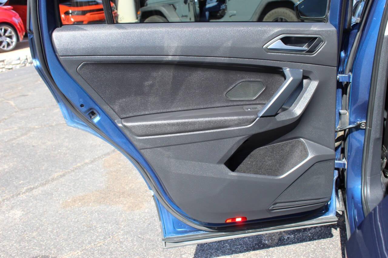 2019 Blue Volkswagen Tiguan SE (3VV3B7AX4KM) with an 2.0L L4 DOHC 16V TURBO engine, 8A transmission, located at 4301 NW 39th , Oklahoma City, OK, 73112, (405) 949-5600, 35.512135, -97.598671 - NO DRIVERS LICENCE -NO FULL COVERAGE INSURANCE - NO CREDIT CHECK. COME ON OVER TO SUPERSPORTS, TAKE A LOOK AND TEST DRIVE. PLEASE GIVE US A CALL AT (405) 949-5600. NO LICENCIA DE CONDUCIR - NO SEGURO DE COBERTURA TOTAL - NO VERIFICACION DE CREDITO. VISITENOS EN SUPERSPORTS, MIRE NUESTRO - Photo#14