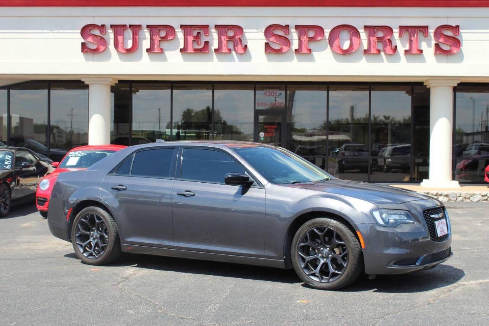 2019 Gray Chrysler 300 Touring (2C3CCAAG3KH) with an 3.6L V6 SOHC 24V engine, 8A transmission, located at 4301 NW 39th , Oklahoma City, OK, 73112, (405) 949-5600, 35.512135, -97.598671 - NO DRIVERS LICENCE -NO FULL COVERAGE INSURANCE - NO CREDIT CHECK. COME ON OVER TO SUPERSPORTS, TAKE A LOOK AND TEST DRIVE. PLEASE GIVE US A CALL AT (405) 949-5600. NO LICENCIA DE CONDUCIR - NO SEGURO DE COBERTURA TOTAL - NO VERIFICACION DE CREDITO. VISITENOS EN SUPERSPORTS, MIRE NUESTRO - Photo#0