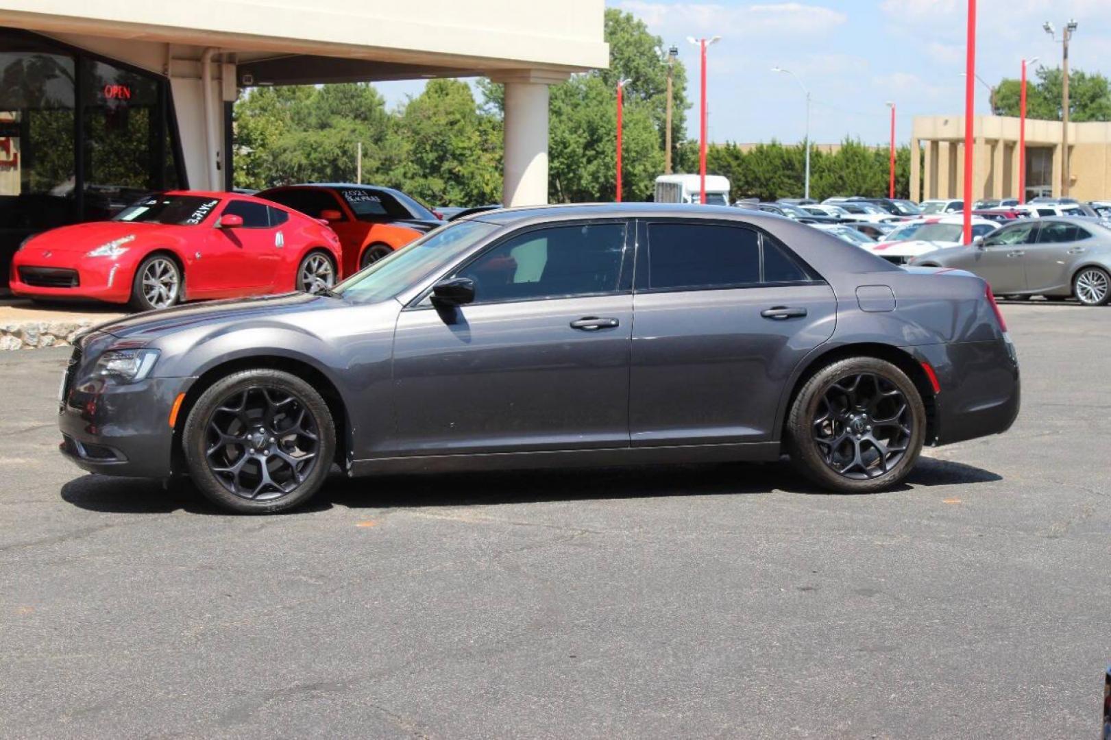 2019 Gray Chrysler 300 Touring (2C3CCAAG3KH) with an 3.6L V6 SOHC 24V engine, 8A transmission, located at 4301 NW 39th , Oklahoma City, OK, 73112, (405) 949-5600, 35.512135, -97.598671 - NO DRIVERS LICENCE -NO FULL COVERAGE INSURANCE - NO CREDIT CHECK. COME ON OVER TO SUPERSPORTS, TAKE A LOOK AND TEST DRIVE. PLEASE GIVE US A CALL AT (405) 949-5600. NO LICENCIA DE CONDUCIR - NO SEGURO DE COBERTURA TOTAL - NO VERIFICACION DE CREDITO. VISITENOS EN SUPERSPORTS, MIRE NUESTRO - Photo#5