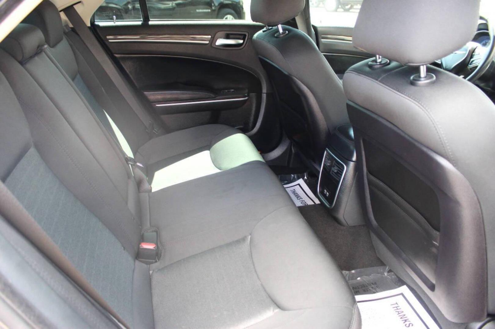 2019 Gray Chrysler 300 Touring (2C3CCAAG3KH) with an 3.6L V6 SOHC 24V engine, 8A transmission, located at 4301 NW 39th , Oklahoma City, OK, 73112, (405) 949-5600, 35.512135, -97.598671 - NO DRIVERS LICENCE -NO FULL COVERAGE INSURANCE - NO CREDIT CHECK. COME ON OVER TO SUPERSPORTS, TAKE A LOOK AND TEST DRIVE. PLEASE GIVE US A CALL AT (405) 949-5600. NO LICENCIA DE CONDUCIR - NO SEGURO DE COBERTURA TOTAL - NO VERIFICACION DE CREDITO. VISITENOS EN SUPERSPORTS, MIRE NUESTRO - Photo#10