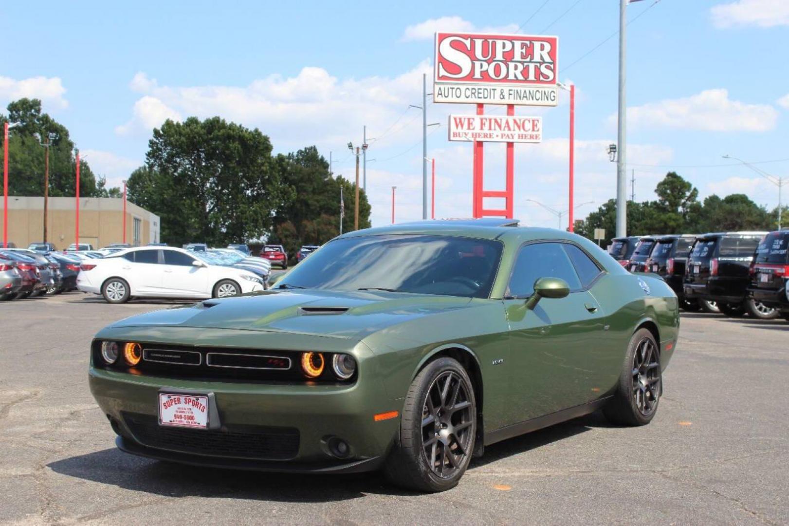 2018 Green Dodge Challenger R/T Plus (2C3CDZBT2JH) with an 5.7L V8 OHV 16V engine, 6A transmission, located at 4301 NW 39th , Oklahoma City, OK, 73112, (405) 949-5600, 35.512135, -97.598671 - NO DRIVERS LICENCE -NO FULL COVERAGE INSURANCE - NO CREDIT CHECK. COME ON OVER TO SUPERSPORTS, TAKE A LOOK AND TEST DRIVE. PLEASE GIVE US A CALL AT (405) 949-5600. NO LICENCIA DE CONDUCIR - NO SEGURO DE COBERTURA TOTAL - NO VERIFICACION DE CREDITO. VISITENOS EN SUPERSPORTS, MIRE NUESTRO - Photo#6