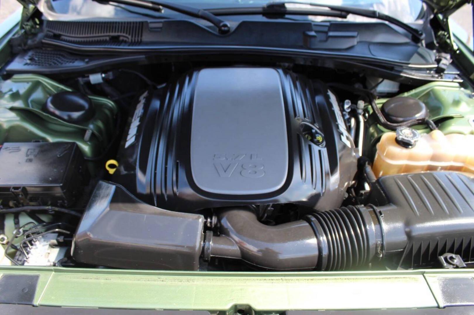 2018 Green Dodge Challenger R/T Plus (2C3CDZBT2JH) with an 5.7L V8 OHV 16V engine, 6A transmission, located at 4301 NW 39th , Oklahoma City, OK, 73112, (405) 949-5600, 35.512135, -97.598671 - NO DRIVERS LICENCE -NO FULL COVERAGE INSURANCE - NO CREDIT CHECK. COME ON OVER TO SUPERSPORTS, TAKE A LOOK AND TEST DRIVE. PLEASE GIVE US A CALL AT (405) 949-5600. NO LICENCIA DE CONDUCIR - NO SEGURO DE COBERTURA TOTAL - NO VERIFICACION DE CREDITO. VISITENOS EN SUPERSPORTS, MIRE NUESTRO - Photo#7