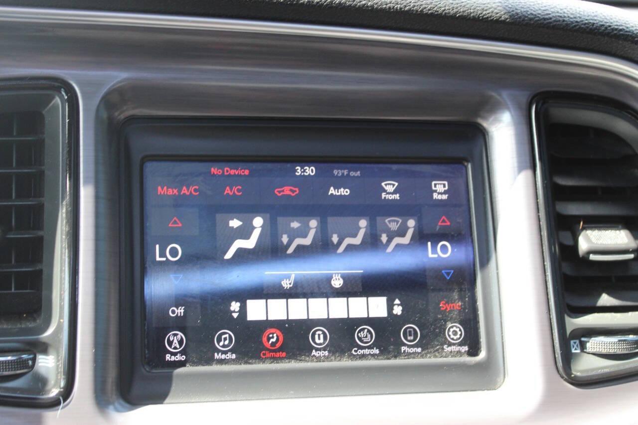 2018 Green Dodge Challenger R/T Plus (2C3CDZBT2JH) with an 5.7L V8 OHV 16V engine, 6A transmission, located at 4301 NW 39th , Oklahoma City, OK, 73112, (405) 949-5600, 35.512135, -97.598671 - NO DRIVERS LICENCE -NO FULL COVERAGE INSURANCE - NO CREDIT CHECK. COME ON OVER TO SUPERSPORTS, TAKE A LOOK AND TEST DRIVE. PLEASE GIVE US A CALL AT (405) 949-5600. NO LICENCIA DE CONDUCIR - NO SEGURO DE COBERTURA TOTAL - NO VERIFICACION DE CREDITO. VISITENOS EN SUPERSPORTS, MIRE NUESTRO - Photo#16