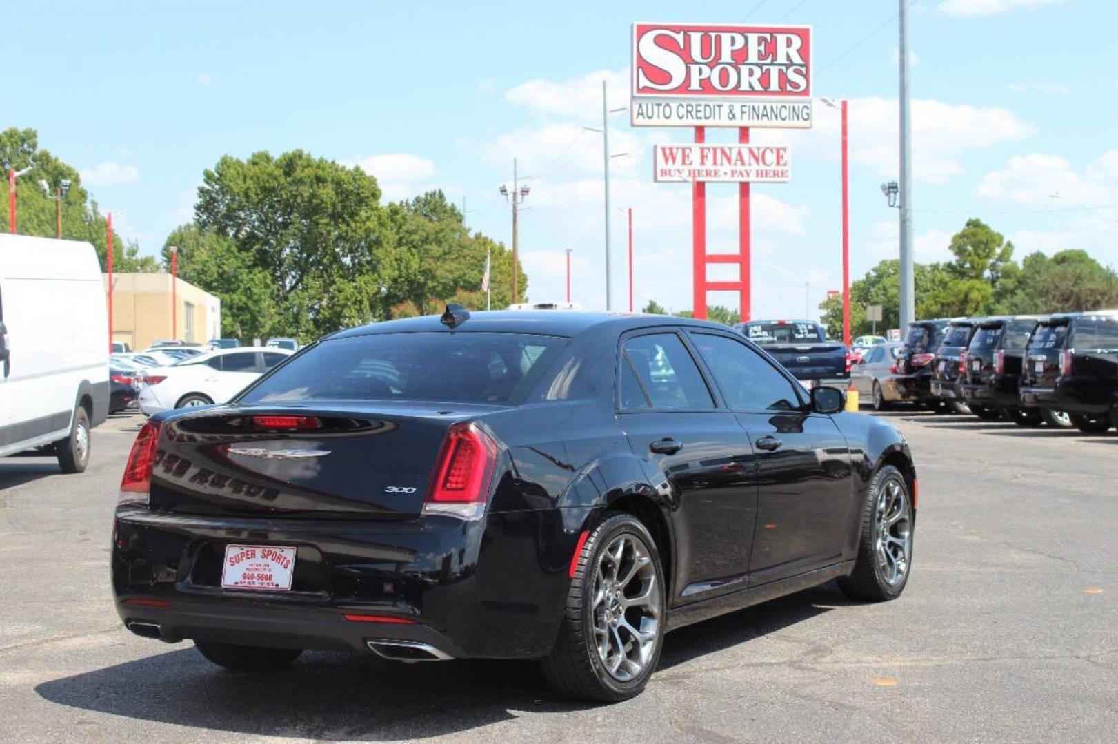 2018 Black Chrysler 300 Limited RWD (2C3CCAAG6JH) with an 3.6L V6 SOHC 24V engine, 8A transmission, located at 4301 NW 39th , Oklahoma City, OK, 73112, (405) 949-5600, 35.512135, -97.598671 - NO DRIVERS LICENCE -NO FULL COVERAGE INSURANCE - NO CREDIT CHECK. COME ON OVER TO SUPERSPORTS, TAKE A LOOK AND TEST DRIVE. PLEASE GIVE US A CALL AT (405) 949-5600. NO LICENCIA DE CONDUCIR - NO SEGURO DE COBERTURA TOTAL - NO VERIFICACION DE CREDITO. VISITENOS EN SUPERSPORTS, MIRE NUESTRO - Photo#2