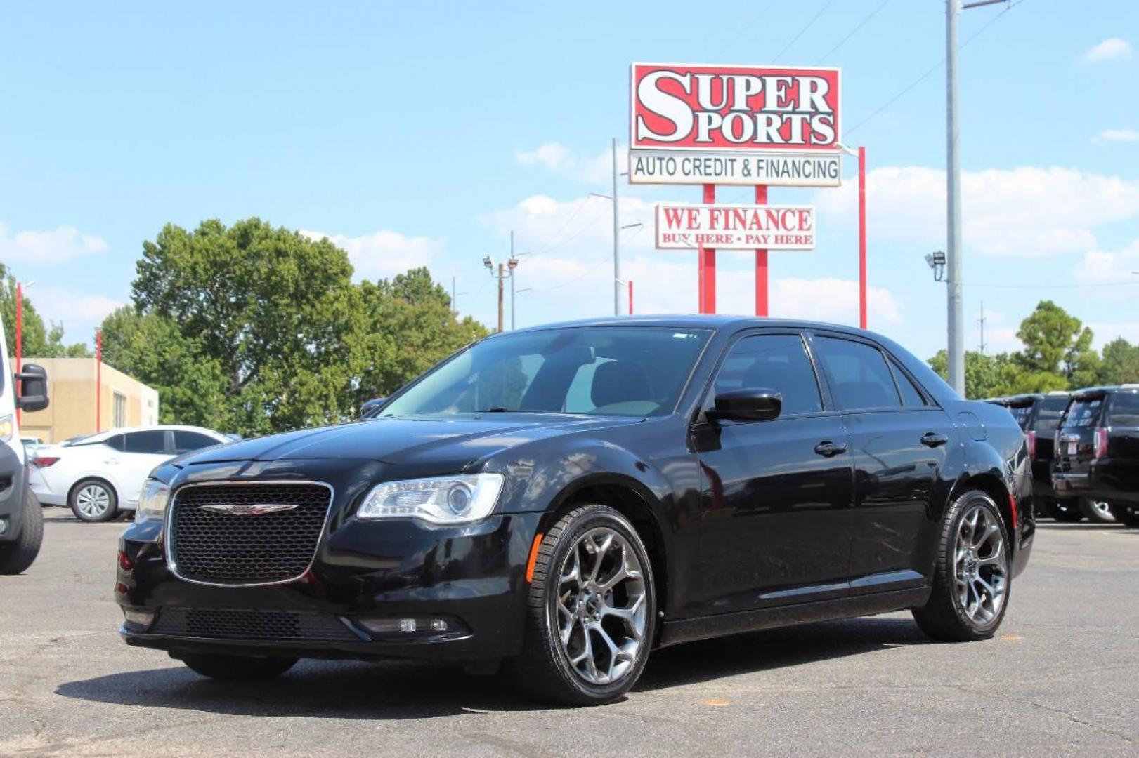 2018 Black Chrysler 300 Limited RWD (2C3CCAAG6JH) with an 3.6L V6 SOHC 24V engine, 8A transmission, located at 4301 NW 39th , Oklahoma City, OK, 73112, (405) 949-5600, 35.512135, -97.598671 - NO DRIVERS LICENCE -NO FULL COVERAGE INSURANCE - NO CREDIT CHECK. COME ON OVER TO SUPERSPORTS, TAKE A LOOK AND TEST DRIVE. PLEASE GIVE US A CALL AT (405) 949-5600. NO LICENCIA DE CONDUCIR - NO SEGURO DE COBERTURA TOTAL - NO VERIFICACION DE CREDITO. VISITENOS EN SUPERSPORTS, MIRE NUESTRO - Photo#5