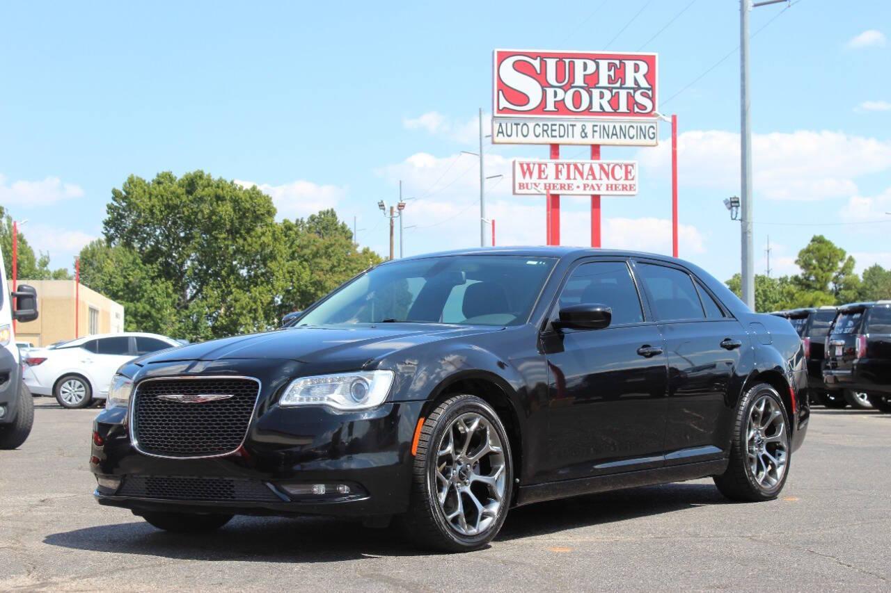 2018 Black Chrysler 300 Limited RWD (2C3CCAAG6JH) with an 3.6L V6 SOHC 24V engine, 8A transmission, located at 4301 NW 39th , Oklahoma City, OK, 73112, (405) 949-5600, 35.512135, -97.598671 - NO DRIVERS LICENCE -NO FULL COVERAGE INSURANCE - NO CREDIT CHECK. COME ON OVER TO SUPERSPORTS, TAKE A LOOK AND TEST DRIVE. PLEASE GIVE US A CALL AT (405) 949-5600. NO LICENCIA DE CONDUCIR - NO SEGURO DE COBERTURA TOTAL - NO VERIFICACION DE CREDITO. VISITENOS EN SUPERSPORTS, MIRE NUESTRO - Photo#6