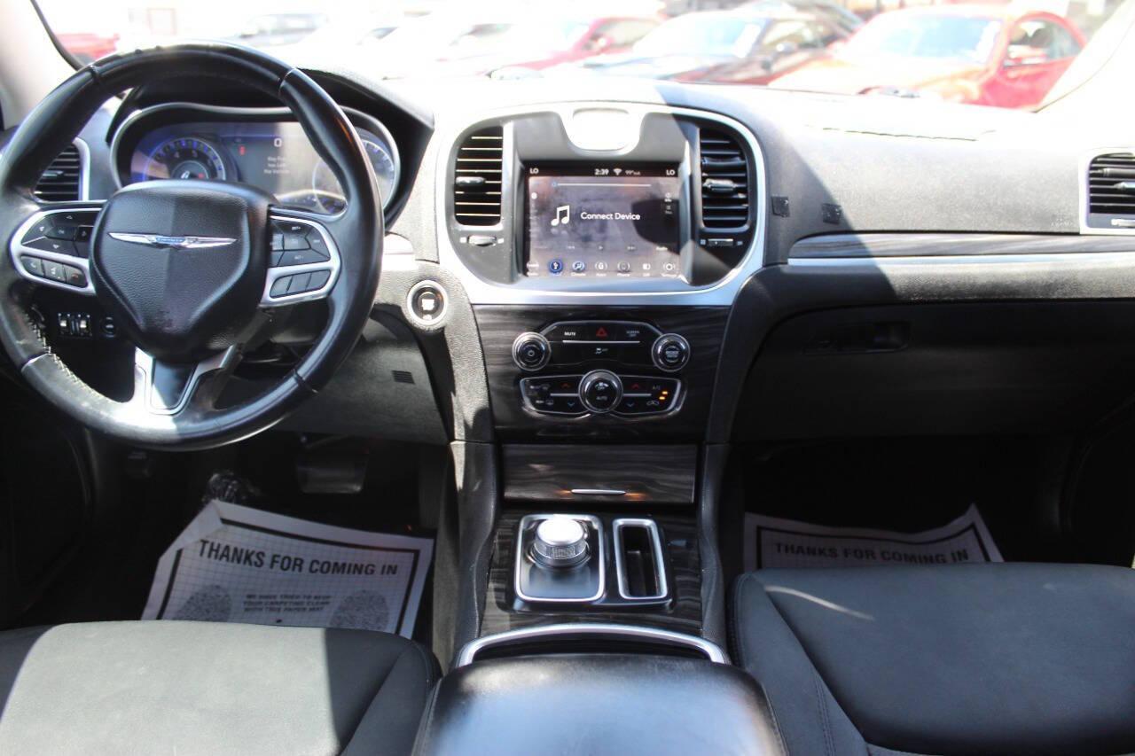 2018 Black Chrysler 300 Limited RWD (2C3CCAAG6JH) with an 3.6L V6 SOHC 24V engine, 8A transmission, located at 4301 NW 39th , Oklahoma City, OK, 73112, (405) 949-5600, 35.512135, -97.598671 - NO DRIVERS LICENCE -NO FULL COVERAGE INSURANCE - NO CREDIT CHECK. COME ON OVER TO SUPERSPORTS, TAKE A LOOK AND TEST DRIVE. PLEASE GIVE US A CALL AT (405) 949-5600. NO LICENCIA DE CONDUCIR - NO SEGURO DE COBERTURA TOTAL - NO VERIFICACION DE CREDITO. VISITENOS EN SUPERSPORTS, MIRE NUESTRO - Photo#17