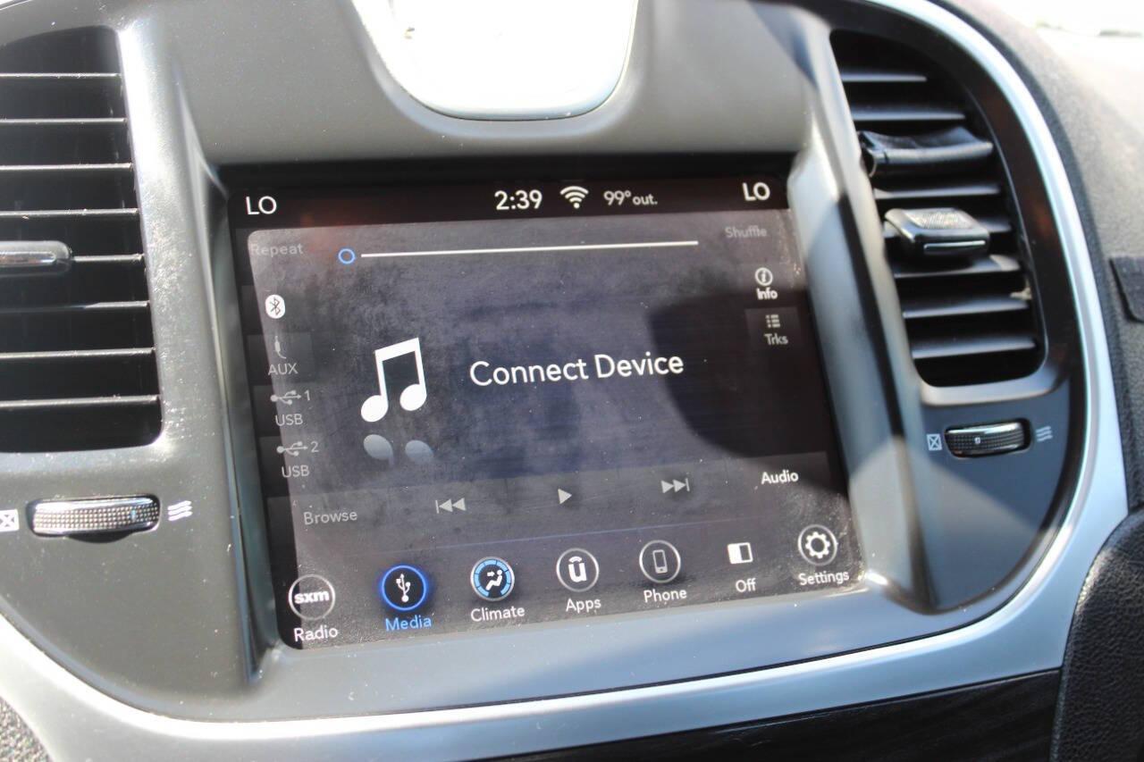 2018 Black Chrysler 300 Limited RWD (2C3CCAAG6JH) with an 3.6L V6 SOHC 24V engine, 8A transmission, located at 4301 NW 39th , Oklahoma City, OK, 73112, (405) 949-5600, 35.512135, -97.598671 - NO DRIVERS LICENCE -NO FULL COVERAGE INSURANCE - NO CREDIT CHECK. COME ON OVER TO SUPERSPORTS, TAKE A LOOK AND TEST DRIVE. PLEASE GIVE US A CALL AT (405) 949-5600. NO LICENCIA DE CONDUCIR - NO SEGURO DE COBERTURA TOTAL - NO VERIFICACION DE CREDITO. VISITENOS EN SUPERSPORTS, MIRE NUESTRO - Photo#18