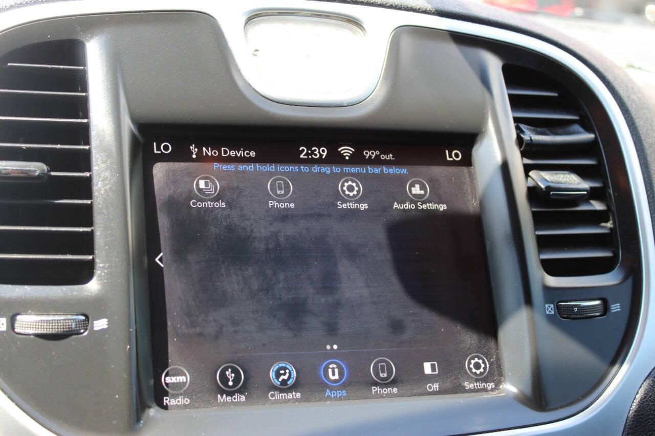 2018 Black Chrysler 300 Limited RWD (2C3CCAAG6JH) with an 3.6L V6 SOHC 24V engine, 8A transmission, located at 4301 NW 39th , Oklahoma City, OK, 73112, (405) 949-5600, 35.512135, -97.598671 - NO DRIVERS LICENCE -NO FULL COVERAGE INSURANCE - NO CREDIT CHECK. COME ON OVER TO SUPERSPORTS, TAKE A LOOK AND TEST DRIVE. PLEASE GIVE US A CALL AT (405) 949-5600. NO LICENCIA DE CONDUCIR - NO SEGURO DE COBERTURA TOTAL - NO VERIFICACION DE CREDITO. VISITENOS EN SUPERSPORTS, MIRE NUESTRO - Photo#21