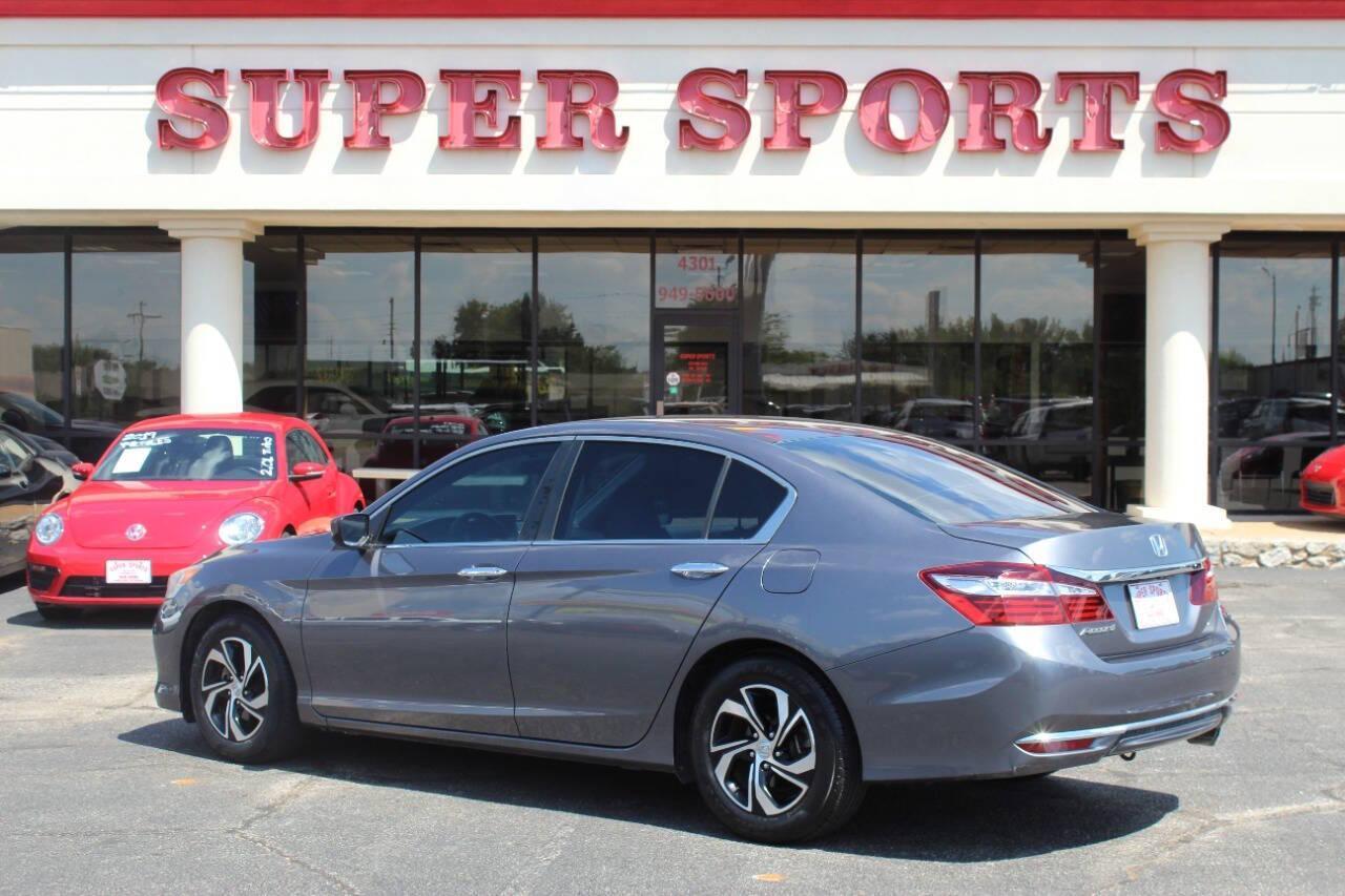 2016 Gray Honda Accord LX Sedan CVT (1HGCR2F3XGA) with an 2.4L L4 DOHC 16V engine, CVT transmission, located at 4301 NW 39th , Oklahoma City, OK, 73112, (405) 949-5600, 35.512135, -97.598671 - NO DRIVERS LICENCE -NO FULL COVERAGE INSURANCE - NO CREDIT CHECK. COME ON OVER TO SUPERSPORTS, TAKE A LOOK AND TEST DRIVE. PLEASE GIVE US A CALL AT (405) 949-5600. NO LICENCIA DE CONDUCIR - NO SEGURO DE COBERTURA TOTAL - NO VERIFICACION DE CREDITO. VISITENOS EN SUPERSPORTS, MIRE NUESTRO - Photo#4