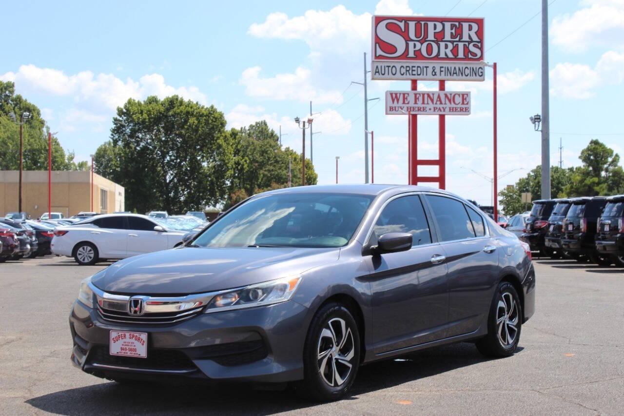 2016 Gray Honda Accord LX Sedan CVT (1HGCR2F3XGA) with an 2.4L L4 DOHC 16V engine, CVT transmission, located at 4301 NW 39th , Oklahoma City, OK, 73112, (405) 949-5600, 35.512135, -97.598671 - NO DRIVERS LICENCE -NO FULL COVERAGE INSURANCE - NO CREDIT CHECK. COME ON OVER TO SUPERSPORTS, TAKE A LOOK AND TEST DRIVE. PLEASE GIVE US A CALL AT (405) 949-5600. NO LICENCIA DE CONDUCIR - NO SEGURO DE COBERTURA TOTAL - NO VERIFICACION DE CREDITO. VISITENOS EN SUPERSPORTS, MIRE NUESTRO - Photo#6