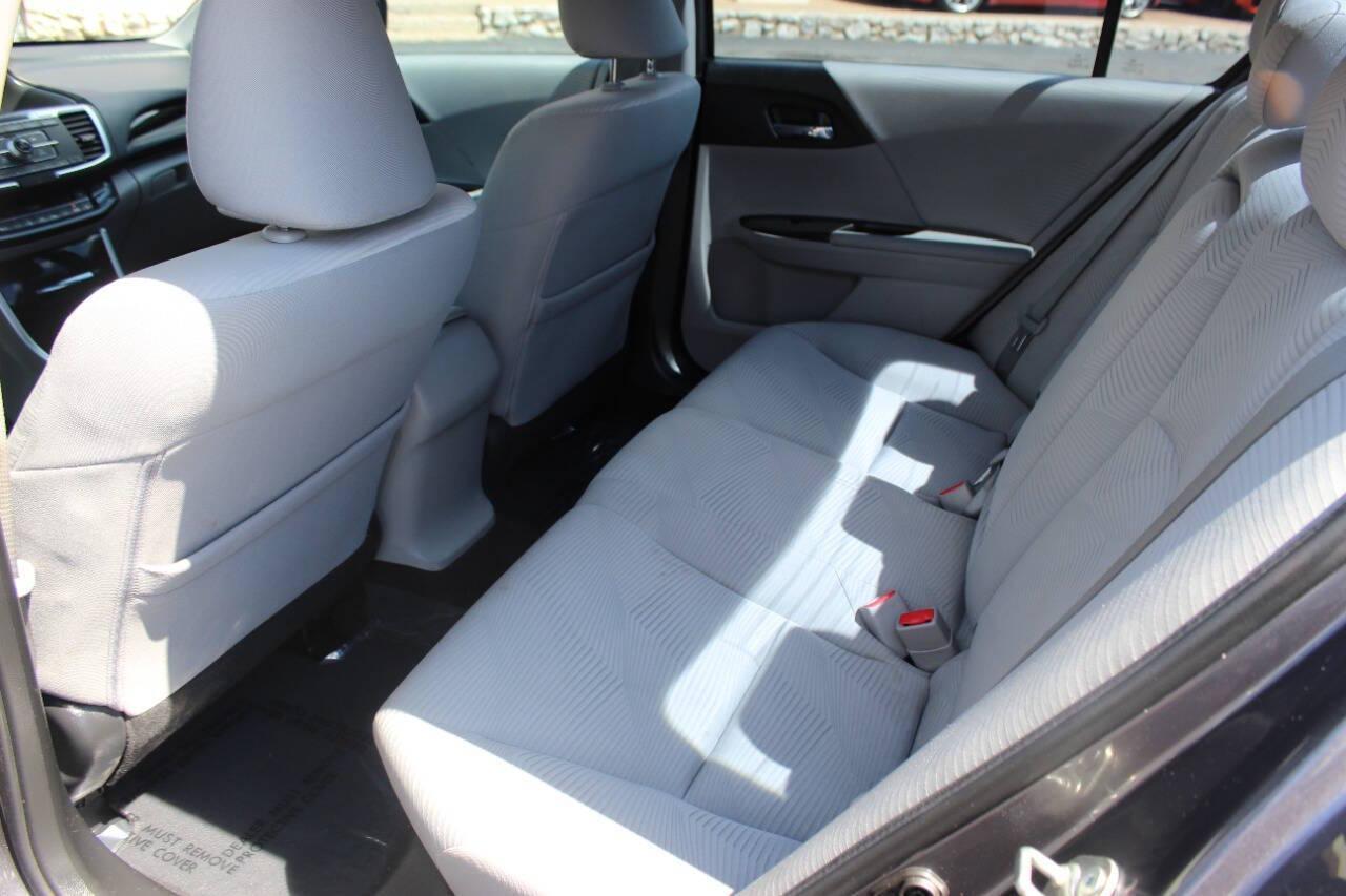 2016 Gray Honda Accord LX Sedan CVT (1HGCR2F3XGA) with an 2.4L L4 DOHC 16V engine, CVT transmission, located at 4301 NW 39th , Oklahoma City, OK, 73112, (405) 949-5600, 35.512135, -97.598671 - NO DRIVERS LICENCE -NO FULL COVERAGE INSURANCE - NO CREDIT CHECK. COME ON OVER TO SUPERSPORTS, TAKE A LOOK AND TEST DRIVE. PLEASE GIVE US A CALL AT (405) 949-5600. NO LICENCIA DE CONDUCIR - NO SEGURO DE COBERTURA TOTAL - NO VERIFICACION DE CREDITO. VISITENOS EN SUPERSPORTS, MIRE NUESTRO - Photo#13