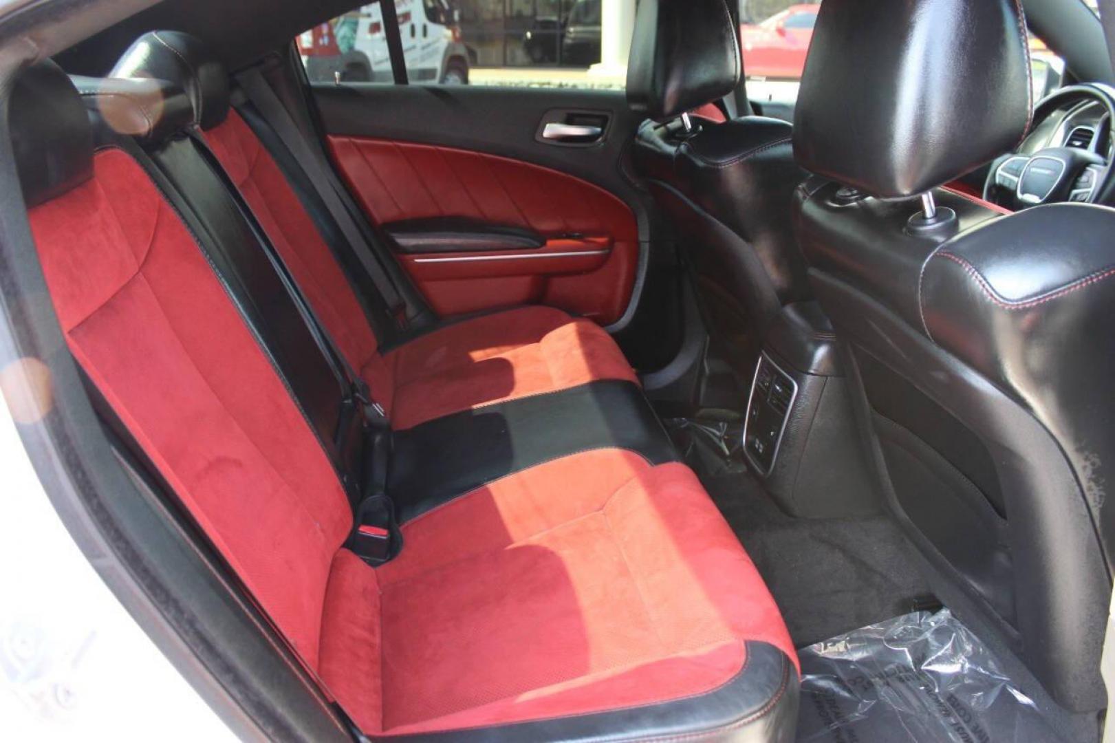 2018 White Dodge Charger SRT 392 (2C3CDXGJ8JH) with an 6.4L V8 OHV 16V engine, 5A transmission, located at 4301 NW 39th , Oklahoma City, OK, 73112, (405) 949-5600, 35.512135, -97.598671 - NO DRIVERS LICENCE -NO FULL COVERAGE INSURANCE - NO CREDIT CHECK. COME ON OVER TO SUPERSPORTS, TAKE A LOOK AND TEST DRIVE. PLEASE GIVE US A CALL AT (405) 949-5600. NO LICENCIA DE CONDUCIR - NO SEGURO DE COBERTURA TOTAL - NO VERIFICACION DE CREDITO. VISITENOS EN SUPERSPORTS, MIRE NUESTRO - Photo#16