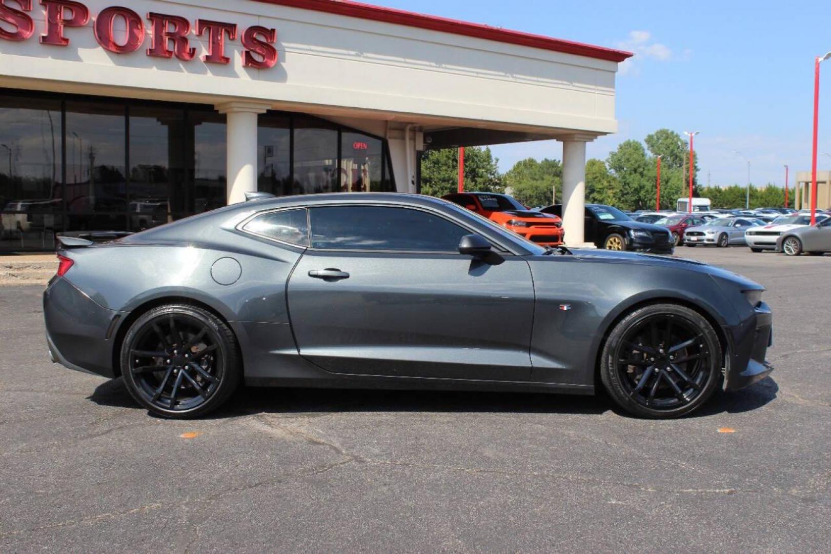 2018 Gray Chevrolet Camaro 1SS Coupe (1G1FF1R75J0) with an 6.2L V8 OHV 16V engine, 6A transmission, located at 4301 NW 39th , Oklahoma City, OK, 73112, (405) 949-5600, 35.512135, -97.598671 - NO DRIVERS LICENCE -NO FULL COVERAGE INSURANCE - NO CREDIT CHECK. COME ON OVER TO SUPERSPORTS, TAKE A LOOK AND TEST DRIVE. PLEASE GIVE US A CALL AT (405) 949-5600. NO LICENCIA DE CONDUCIR - NO SEGURO DE COBERTURA TOTAL - NO VERIFICACION DE CREDITO. VISITENOS EN SUPERSPORTS, MIRE NUESTRO - Photo#1