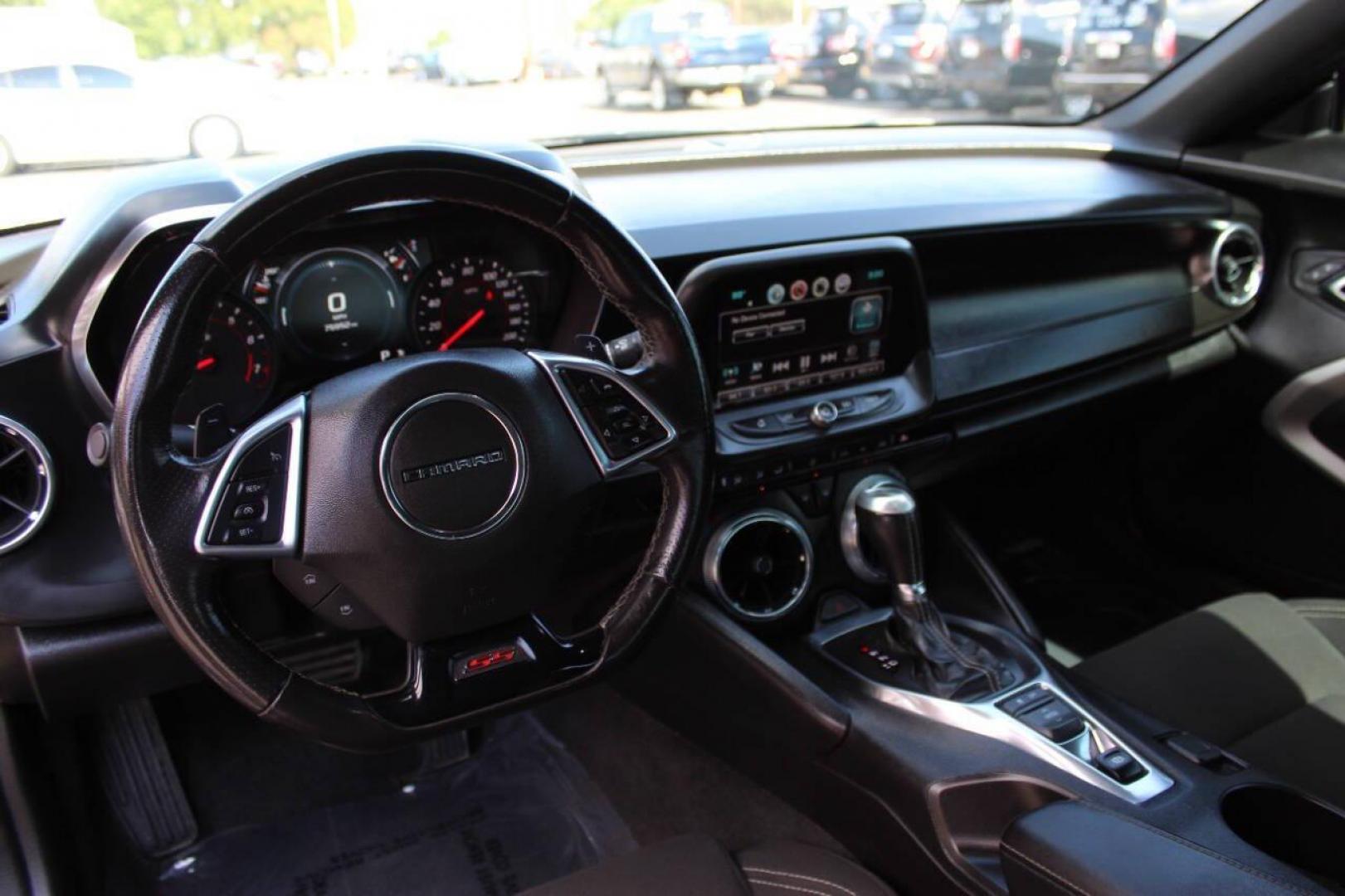 2018 Gray Chevrolet Camaro 1SS Coupe (1G1FF1R75J0) with an 6.2L V8 OHV 16V engine, 6A transmission, located at 4301 NW 39th , Oklahoma City, OK, 73112, (405) 949-5600, 35.512135, -97.598671 - NO DRIVERS LICENCE -NO FULL COVERAGE INSURANCE - NO CREDIT CHECK. COME ON OVER TO SUPERSPORTS, TAKE A LOOK AND TEST DRIVE. PLEASE GIVE US A CALL AT (405) 949-5600. NO LICENCIA DE CONDUCIR - NO SEGURO DE COBERTURA TOTAL - NO VERIFICACION DE CREDITO. VISITENOS EN SUPERSPORTS, MIRE NUESTRO - Photo#14