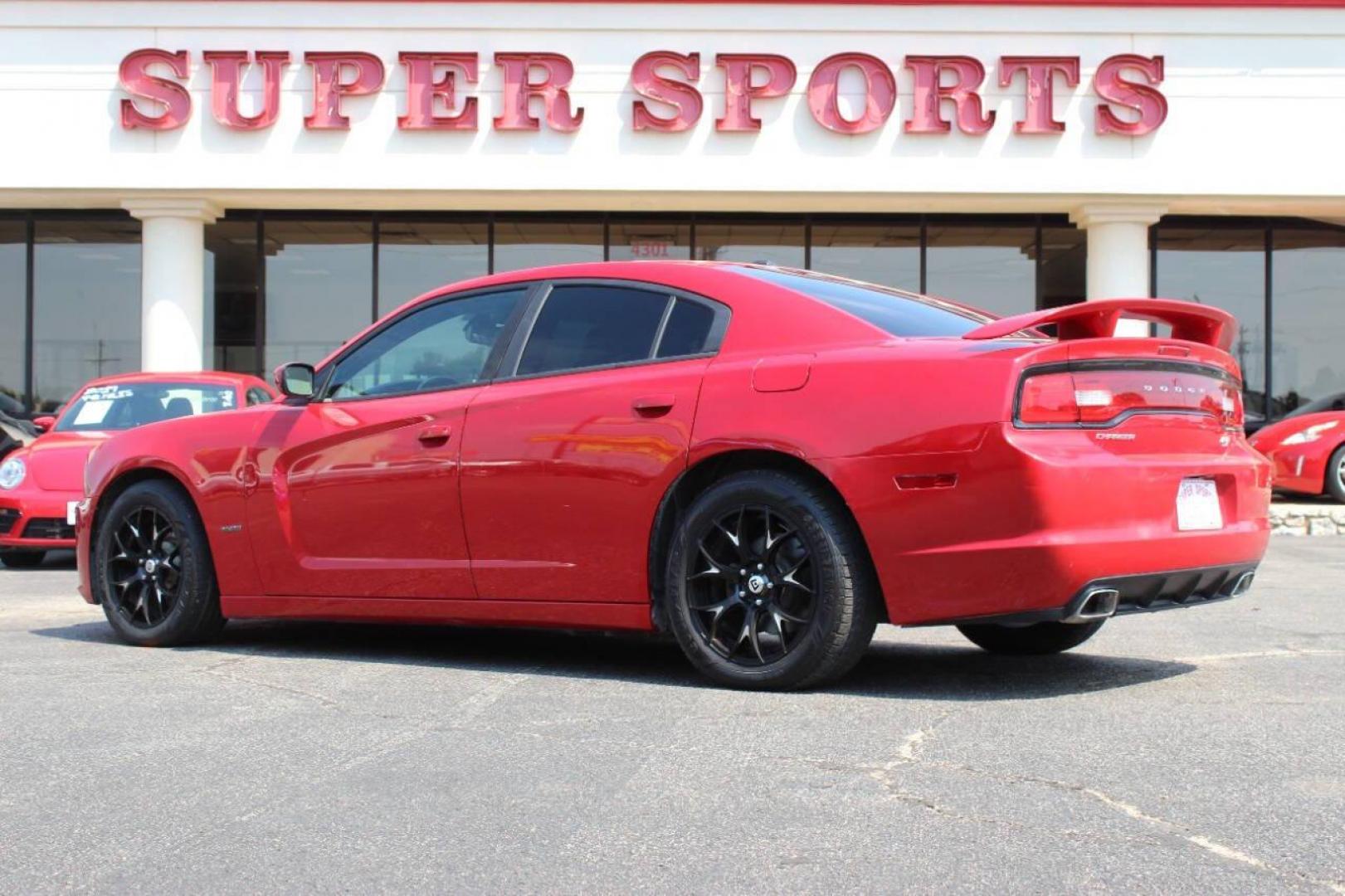 2012 Red Dodge Charger R/T (2C3CDXCT4CH) with an 5.7L V8 OHV 16V engine, 5-Speed Automatic transmission, located at 4301 NW 39th , Oklahoma City, OK, 73112, (405) 949-5600, 35.512135, -97.598671 - NO DRIVERS LICENCE -NO FULL COVERAGE INSURANCE - NO CREDIT CHECK. COME ON OVER TO SUPERSPORTS, TAKE A LOOK AND TEST DRIVE. PLEASE GIVE US A CALL AT (405) 949-5600. NO LICENCIA DE CONDUCIR - NO SEGURO DE COBERTURA TOTAL - NO VERIFICACION DE CREDITO. VISITENOS EN SUPERSPORTS, MIRE NUESTRO - Photo#4