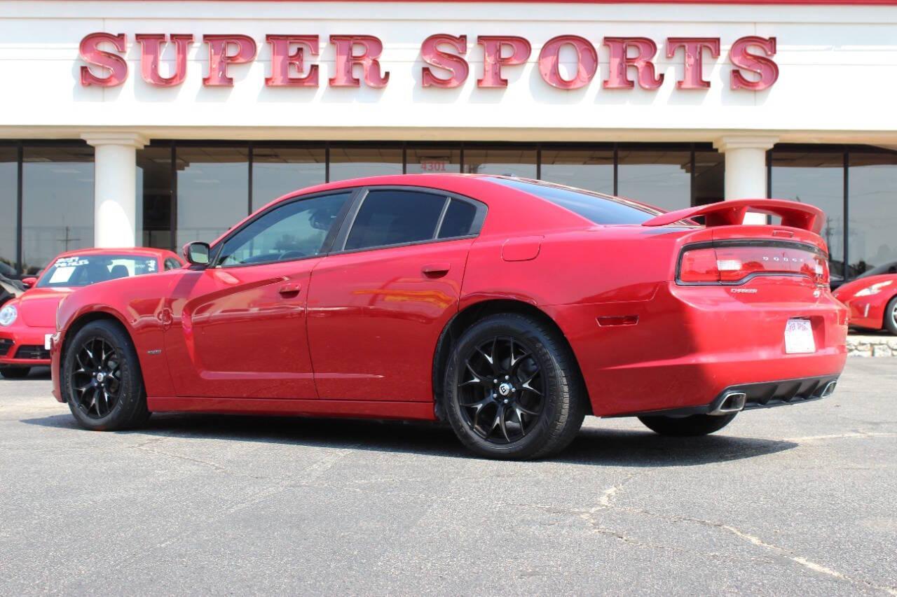 2012 Red Dodge Charger R/T (2C3CDXCT4CH) with an 5.7L V8 5.7L V8 engine, Automatic 5-Speed transmission, located at 4301 NW 39th , Oklahoma City, OK, 73112, (405) 949-5600, 35.512135, -97.598671 - NO DRIVERS LICENCE -NO FULL COVERAGE INSURANCE - NO CREDIT CHECK. COME ON OVER TO SUPERSPORTS, TAKE A LOOK AND TEST DRIVE. PLEASE GIVE US A CALL AT (405) 949-5600. NO LICENCIA DE CONDUCIR - NO SEGURO DE COBERTURA TOTAL - NO VERIFICACION DE CREDITO. VISITENOS EN SUPERSPORTS, MIRE NUESTRO - Photo#4