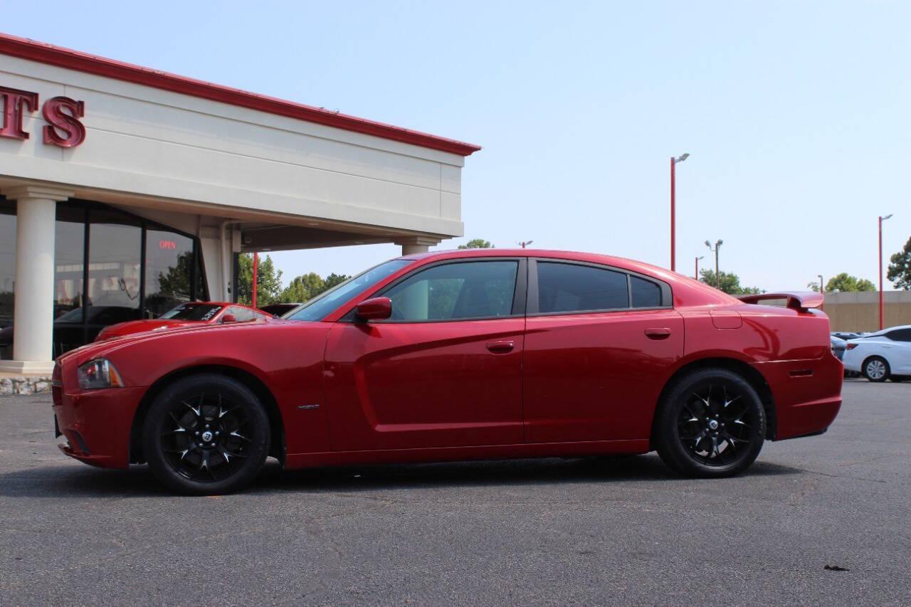 2012 Red Dodge Charger R/T (2C3CDXCT4CH) with an 5.7L V8 5.7L V8 engine, Automatic 5-Speed transmission, located at 4301 NW 39th , Oklahoma City, OK, 73112, (405) 949-5600, 35.512135, -97.598671 - NO DRIVERS LICENCE -NO FULL COVERAGE INSURANCE - NO CREDIT CHECK. COME ON OVER TO SUPERSPORTS, TAKE A LOOK AND TEST DRIVE. PLEASE GIVE US A CALL AT (405) 949-5600. NO LICENCIA DE CONDUCIR - NO SEGURO DE COBERTURA TOTAL - NO VERIFICACION DE CREDITO. VISITENOS EN SUPERSPORTS, MIRE NUESTRO - Photo#5