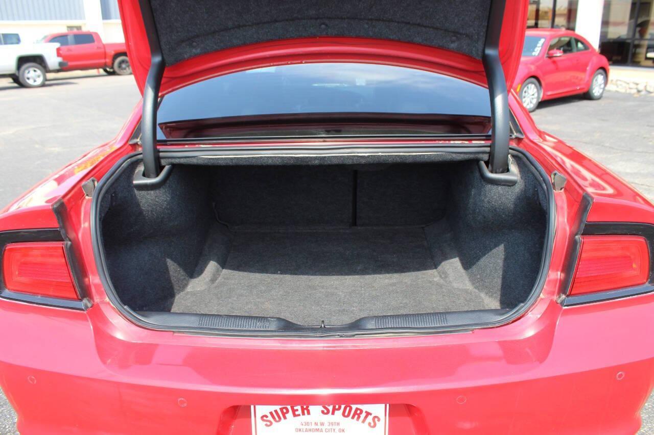 2012 Red Dodge Charger R/T (2C3CDXCT4CH) with an 5.7L V8 5.7L V8 engine, Automatic 5-Speed transmission, located at 4301 NW 39th , Oklahoma City, OK, 73112, (405) 949-5600, 35.512135, -97.598671 - NO DRIVERS LICENCE -NO FULL COVERAGE INSURANCE - NO CREDIT CHECK. COME ON OVER TO SUPERSPORTS, TAKE A LOOK AND TEST DRIVE. PLEASE GIVE US A CALL AT (405) 949-5600. NO LICENCIA DE CONDUCIR - NO SEGURO DE COBERTURA TOTAL - NO VERIFICACION DE CREDITO. VISITENOS EN SUPERSPORTS, MIRE NUESTRO - Photo#12