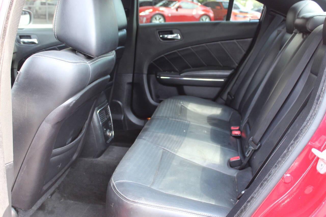 2012 Red Dodge Charger R/T (2C3CDXCT4CH) with an 5.7L V8 5.7L V8 engine, Automatic 5-Speed transmission, located at 4301 NW 39th , Oklahoma City, OK, 73112, (405) 949-5600, 35.512135, -97.598671 - NO DRIVERS LICENCE -NO FULL COVERAGE INSURANCE - NO CREDIT CHECK. COME ON OVER TO SUPERSPORTS, TAKE A LOOK AND TEST DRIVE. PLEASE GIVE US A CALL AT (405) 949-5600. NO LICENCIA DE CONDUCIR - NO SEGURO DE COBERTURA TOTAL - NO VERIFICACION DE CREDITO. VISITENOS EN SUPERSPORTS, MIRE NUESTRO - Photo#13
