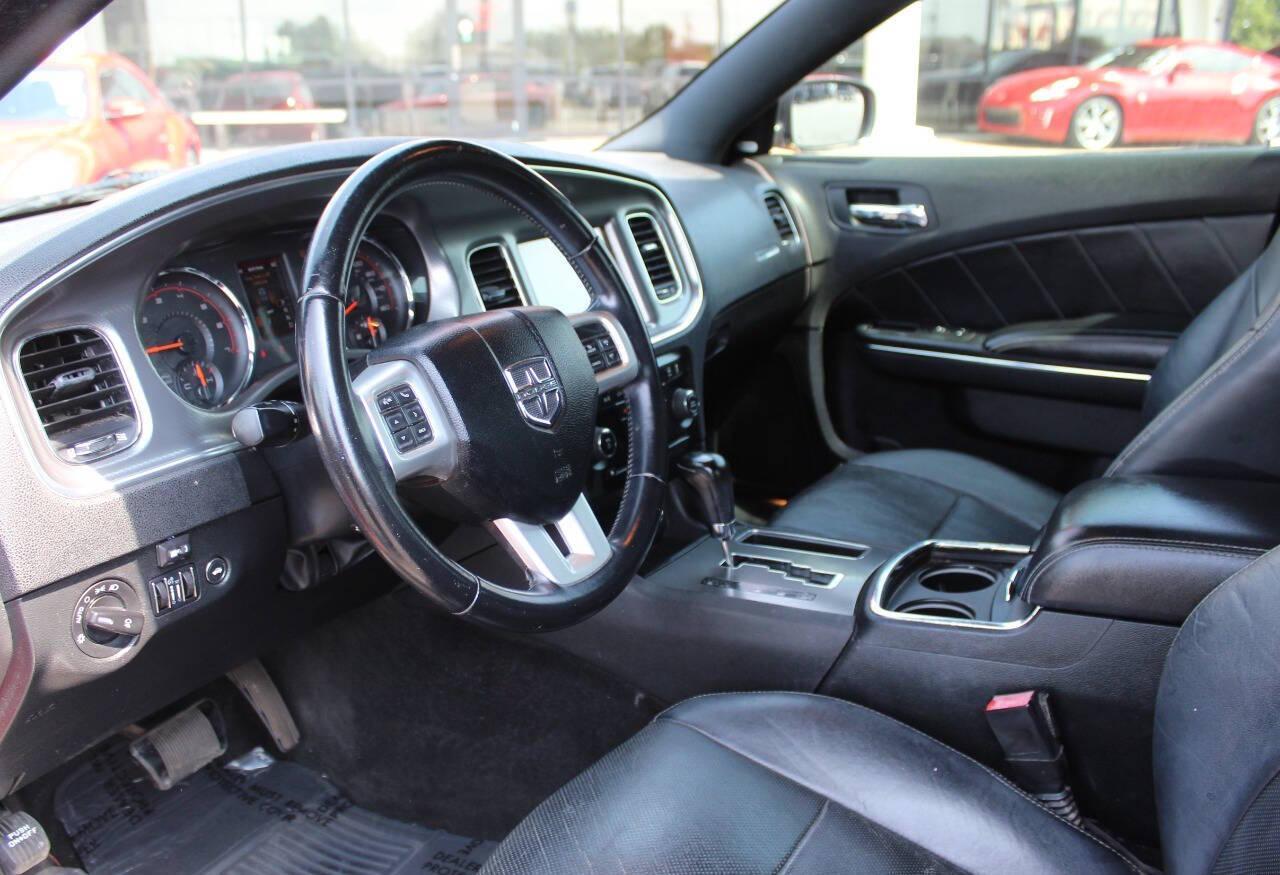 2012 Red Dodge Charger R/T (2C3CDXCT4CH) with an 5.7L V8 5.7L V8 engine, Automatic 5-Speed transmission, located at 4301 NW 39th , Oklahoma City, OK, 73112, (405) 949-5600, 35.512135, -97.598671 - NO DRIVERS LICENCE -NO FULL COVERAGE INSURANCE - NO CREDIT CHECK. COME ON OVER TO SUPERSPORTS, TAKE A LOOK AND TEST DRIVE. PLEASE GIVE US A CALL AT (405) 949-5600. NO LICENCIA DE CONDUCIR - NO SEGURO DE COBERTURA TOTAL - NO VERIFICACION DE CREDITO. VISITENOS EN SUPERSPORTS, MIRE NUESTRO - Photo#15