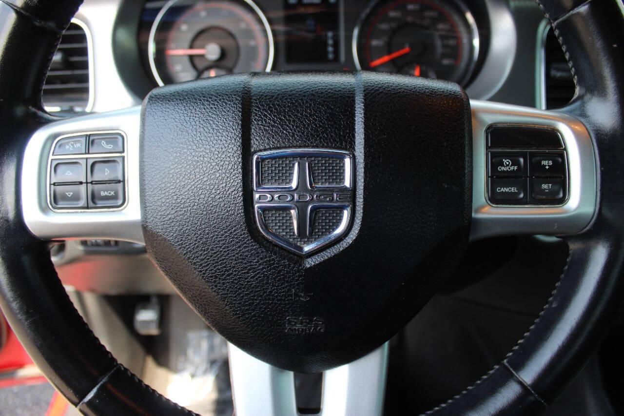 2012 Red Dodge Charger R/T (2C3CDXCT4CH) with an 5.7L V8 5.7L V8 engine, Automatic 5-Speed transmission, located at 4301 NW 39th , Oklahoma City, OK, 73112, (405) 949-5600, 35.512135, -97.598671 - NO DRIVERS LICENCE -NO FULL COVERAGE INSURANCE - NO CREDIT CHECK. COME ON OVER TO SUPERSPORTS, TAKE A LOOK AND TEST DRIVE. PLEASE GIVE US A CALL AT (405) 949-5600. NO LICENCIA DE CONDUCIR - NO SEGURO DE COBERTURA TOTAL - NO VERIFICACION DE CREDITO. VISITENOS EN SUPERSPORTS, MIRE NUESTRO - Photo#17