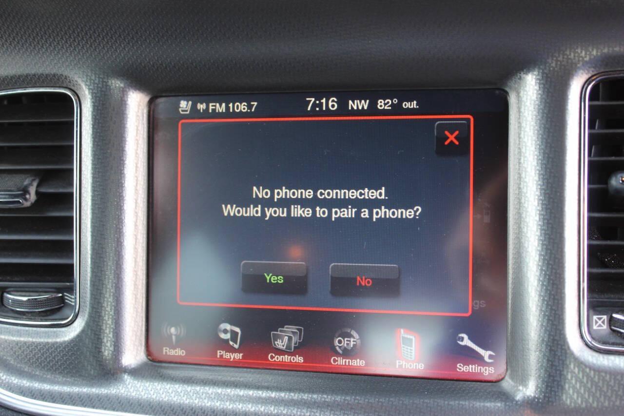 2012 Red Dodge Charger R/T (2C3CDXCT4CH) with an 5.7L V8 5.7L V8 engine, Automatic 5-Speed transmission, located at 4301 NW 39th , Oklahoma City, OK, 73112, (405) 949-5600, 35.512135, -97.598671 - NO DRIVERS LICENCE -NO FULL COVERAGE INSURANCE - NO CREDIT CHECK. COME ON OVER TO SUPERSPORTS, TAKE A LOOK AND TEST DRIVE. PLEASE GIVE US A CALL AT (405) 949-5600. NO LICENCIA DE CONDUCIR - NO SEGURO DE COBERTURA TOTAL - NO VERIFICACION DE CREDITO. VISITENOS EN SUPERSPORTS, MIRE NUESTRO - Photo#19