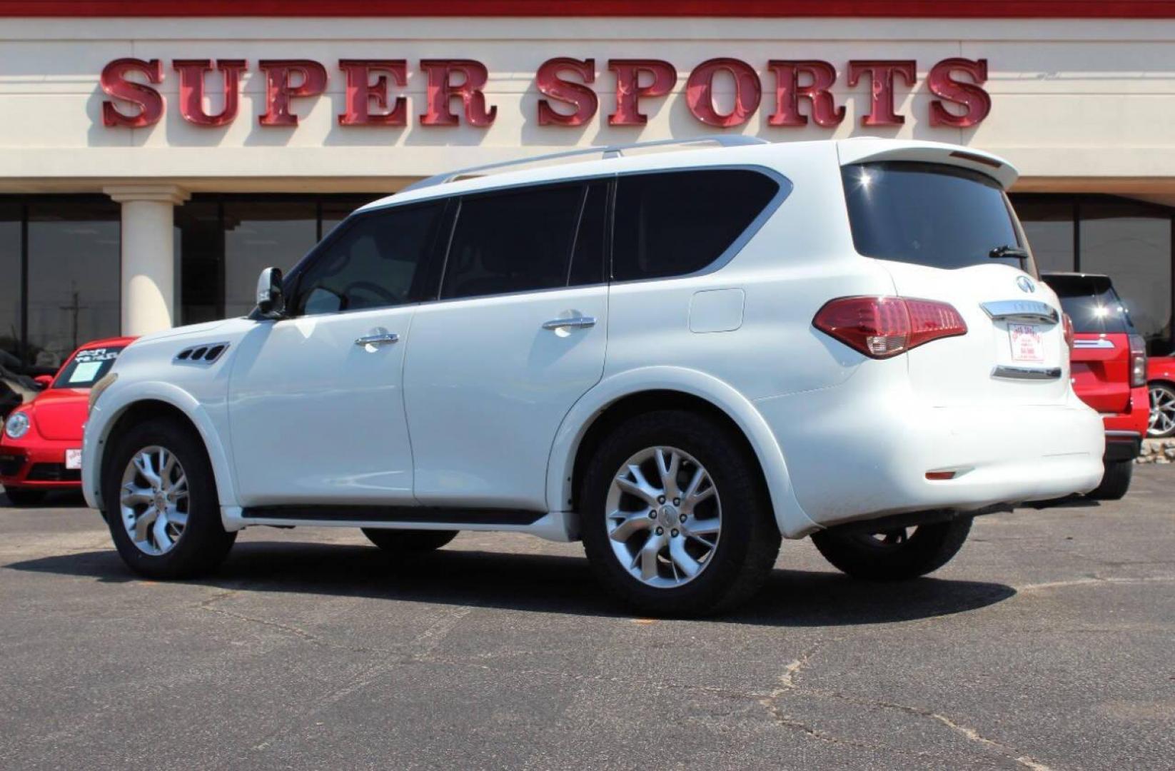 2011 White Infiniti QX56 4WD (JN8AZ2NE6B9) with an 5.6L V8 DOHC 32V engine, 5-Speed Automatic transmission, located at 4301 NW 39th , Oklahoma City, OK, 73112, (405) 949-5600, 35.512135, -97.598671 - NO DRIVERS LICENCE -NO FULL COVERAGE INSURANCE - NO CREDIT CHECK. COME ON OVER TO SUPERSPORTS, TAKE A LOOK AND TEST DRIVE. PLEASE GIVE US A CALL AT (405) 949-5600. NO LICENCIA DE CONDUCIR - NO SEGURO DE COBERTURA TOTAL - NO VERIFICACION DE CREDITO. VISITENOS EN SUPERSPORTS, MIRE NUESTRO - Photo#3