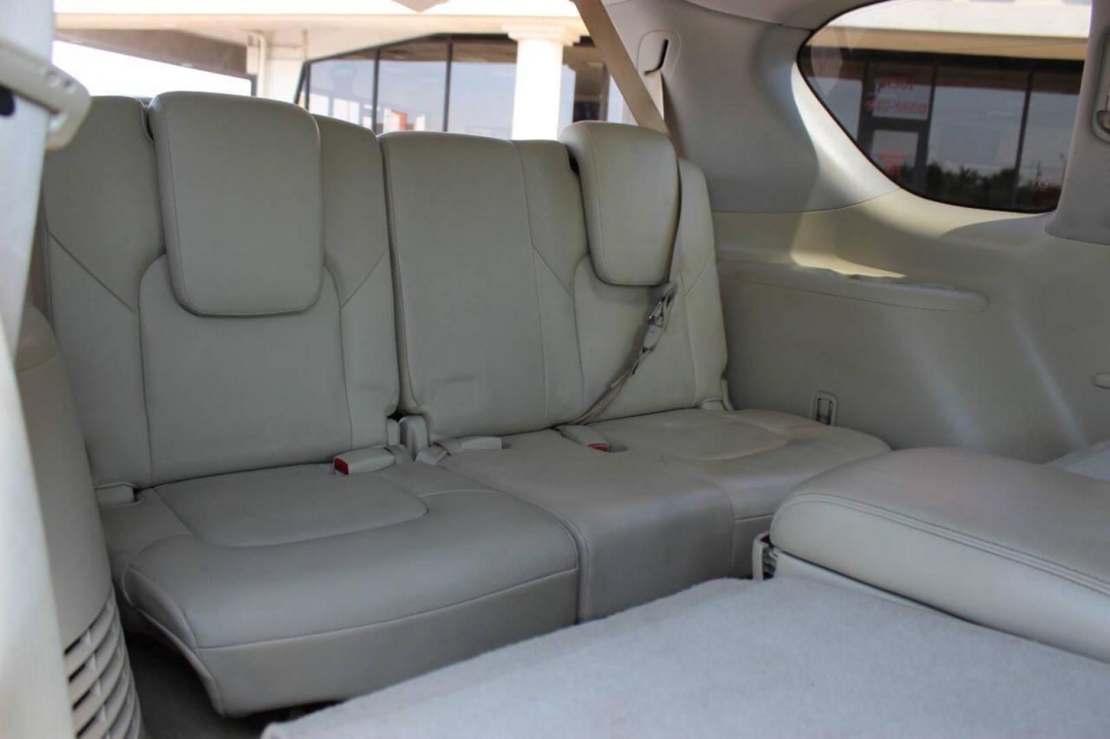 2011 White Infiniti QX56 4WD (JN8AZ2NE6B9) with an 5.6L V8 DOHC 32V engine, 5-Speed Automatic transmission, located at 4301 NW 39th , Oklahoma City, OK, 73112, (405) 949-5600, 35.512135, -97.598671 - NO DRIVERS LICENCE -NO FULL COVERAGE INSURANCE - NO CREDIT CHECK. COME ON OVER TO SUPERSPORTS, TAKE A LOOK AND TEST DRIVE. PLEASE GIVE US A CALL AT (405) 949-5600. NO LICENCIA DE CONDUCIR - NO SEGURO DE COBERTURA TOTAL - NO VERIFICACION DE CREDITO. VISITENOS EN SUPERSPORTS, MIRE NUESTRO - Photo#10