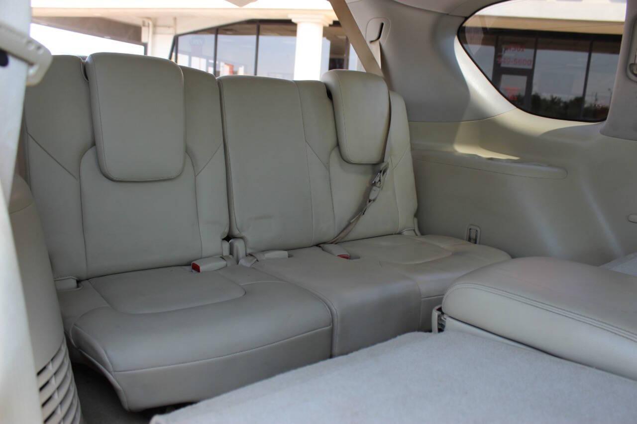 2011 White Infiniti QX56 4WD (JN8AZ2NE6B9) with an 5.6L V8 DOHC 32V engine, 5-Speed Automatic transmission, located at 4301 NW 39th , Oklahoma City, OK, 73112, (405) 949-5600, 35.512135, -97.598671 - NO DRIVERS LICENCE -NO FULL COVERAGE INSURANCE - NO CREDIT CHECK. COME ON OVER TO SUPERSPORTS, TAKE A LOOK AND TEST DRIVE. PLEASE GIVE US A CALL AT (405) 949-5600. NO LICENCIA DE CONDUCIR - NO SEGURO DE COBERTURA TOTAL - NO VERIFICACION DE CREDITO. VISITENOS EN SUPERSPORTS, MIRE NUESTRO - Photo#11