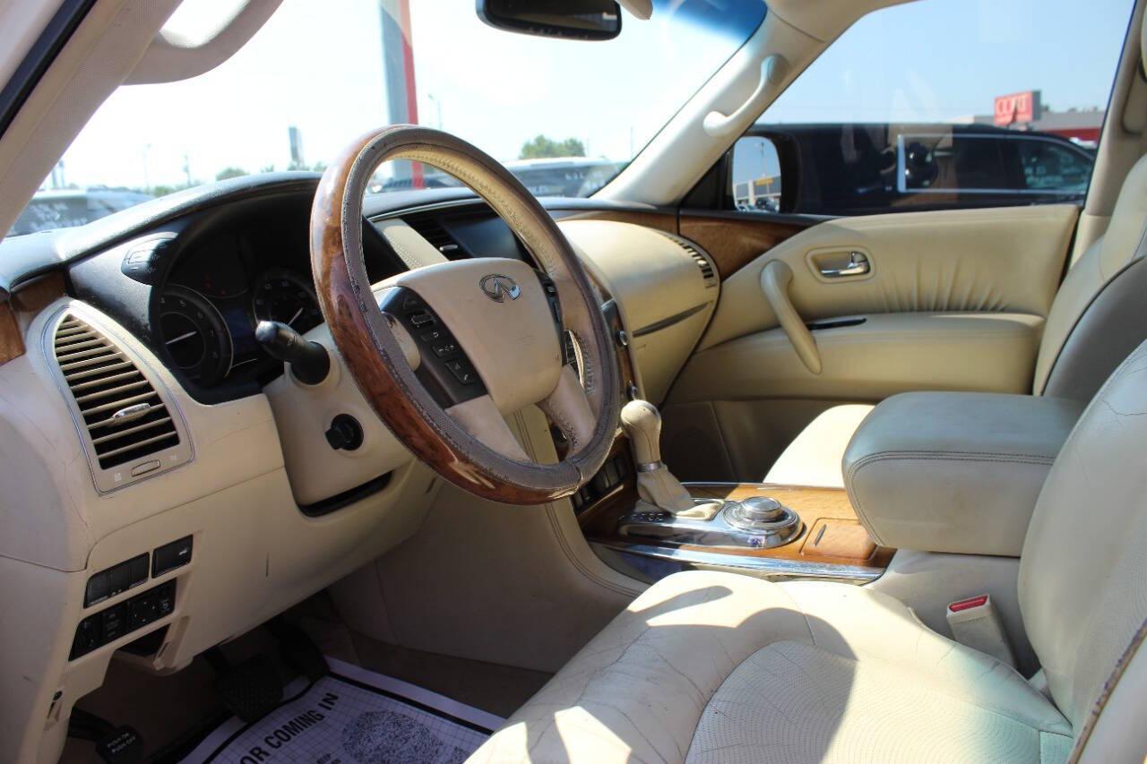 2011 White Infiniti QX56 4WD (JN8AZ2NE6B9) with an 5.6L V8 DOHC 32V engine, 5-Speed Automatic transmission, located at 4301 NW 39th , Oklahoma City, OK, 73112, (405) 949-5600, 35.512135, -97.598671 - NO DRIVERS LICENCE -NO FULL COVERAGE INSURANCE - NO CREDIT CHECK. COME ON OVER TO SUPERSPORTS, TAKE A LOOK AND TEST DRIVE. PLEASE GIVE US A CALL AT (405) 949-5600. NO LICENCIA DE CONDUCIR - NO SEGURO DE COBERTURA TOTAL - NO VERIFICACION DE CREDITO. VISITENOS EN SUPERSPORTS, MIRE NUESTRO - Photo#18